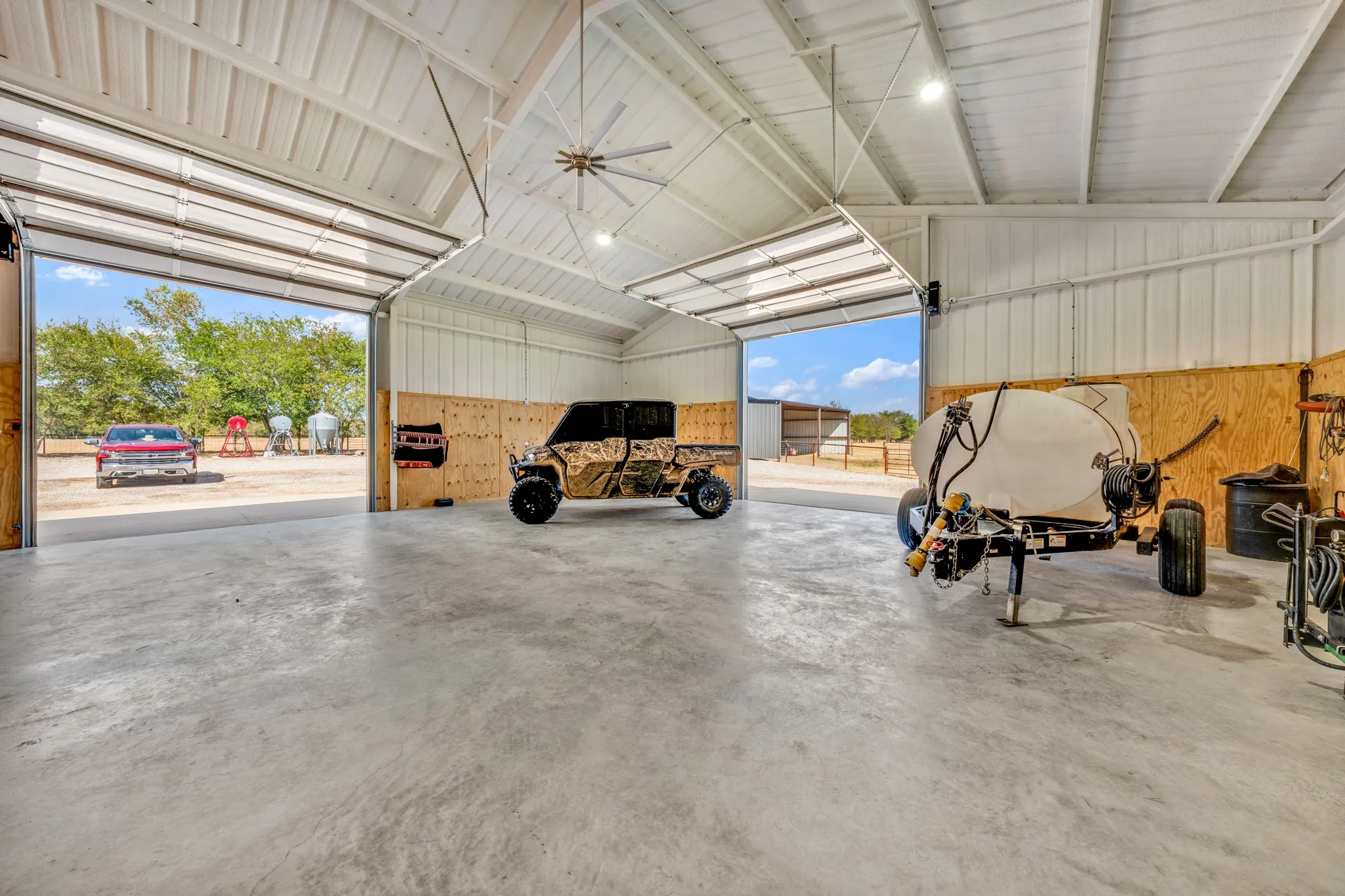 Farm For Sale in Hopkins County , 297 County Road 4820, Sulphur Springs, Texas 75482, 2 Bedroom, 2 Bathroom, 2 Garage spaces, 1,360 Sqft, built in 2023, mls#21398849, Real Estate Agent in Sulphur Springs, Homes For Sale in Hopkins county, Homes For Sale in Sulphur Springs, Realtor in Sulphur Springs Texas, Real Estate Brokerage Independent Realty Texas, Luminita Cordes Realtor