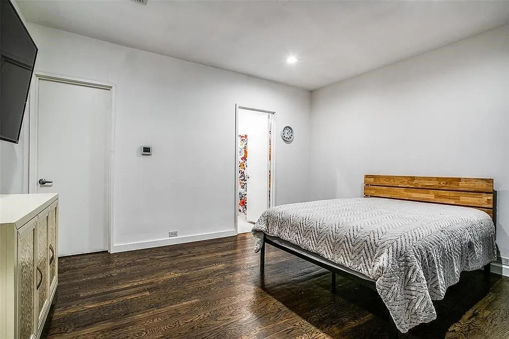 Townhouse For Rent in Dallas County , 4230 Munger Avenue C, Dallas, Texas 75204, 2 Bedroom, 3 Bathroom, 1 Garage spaces, 2,116 Sqft, built in 2005, mls#21402542, Real Estate Agent in Dallas, Homes For Rent in Dallas county, Homes For Rent in Dallas, Realtor in Dallas Texas, Real Estate Brokerage Independent Realty Texas, Luminita Cordes Realtor