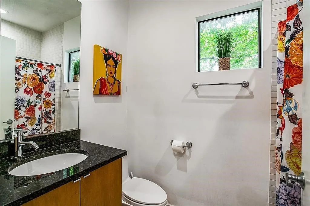 Townhouse For Rent in Dallas County , 4230 Munger Avenue C, Dallas, Texas 75204, 2 Bedroom, 3 Bathroom, 1 Garage spaces, 2,116 Sqft, built in 2005, mls#21402542, Real Estate Agent in Dallas, Homes For Rent in Dallas county, Homes For Rent in Dallas, Realtor in Dallas Texas, Real Estate Brokerage Independent Realty Texas, Luminita Cordes Realtor