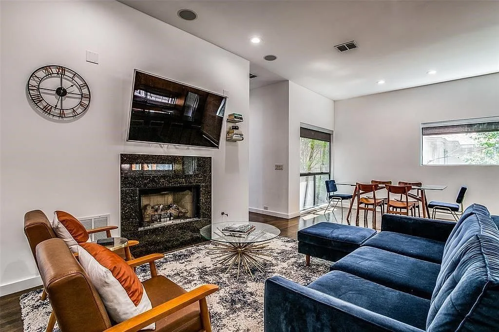 Townhouse For Rent in Dallas County , 4230 Munger Avenue C, Dallas, Texas 75204, 2 Bedroom, 3 Bathroom, 1 Garage spaces, 2,116 Sqft, built in 2005, mls#21402542, Real Estate Agent in Dallas, Homes For Rent in Dallas county, Homes For Rent in Dallas, Realtor in Dallas Texas, Real Estate Brokerage Independent Realty Texas, Luminita Cordes Realtor