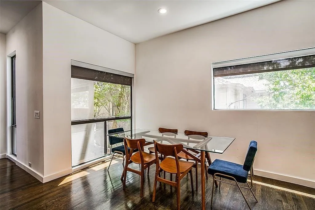 Townhouse For Rent in Dallas County , 4230 Munger Avenue C, Dallas, Texas 75204, 2 Bedroom, 3 Bathroom, 1 Garage spaces, 2,116 Sqft, built in 2005, mls#21402542, Real Estate Agent in Dallas, Homes For Rent in Dallas county, Homes For Rent in Dallas, Realtor in Dallas Texas, Real Estate Brokerage Independent Realty Texas, Luminita Cordes Realtor