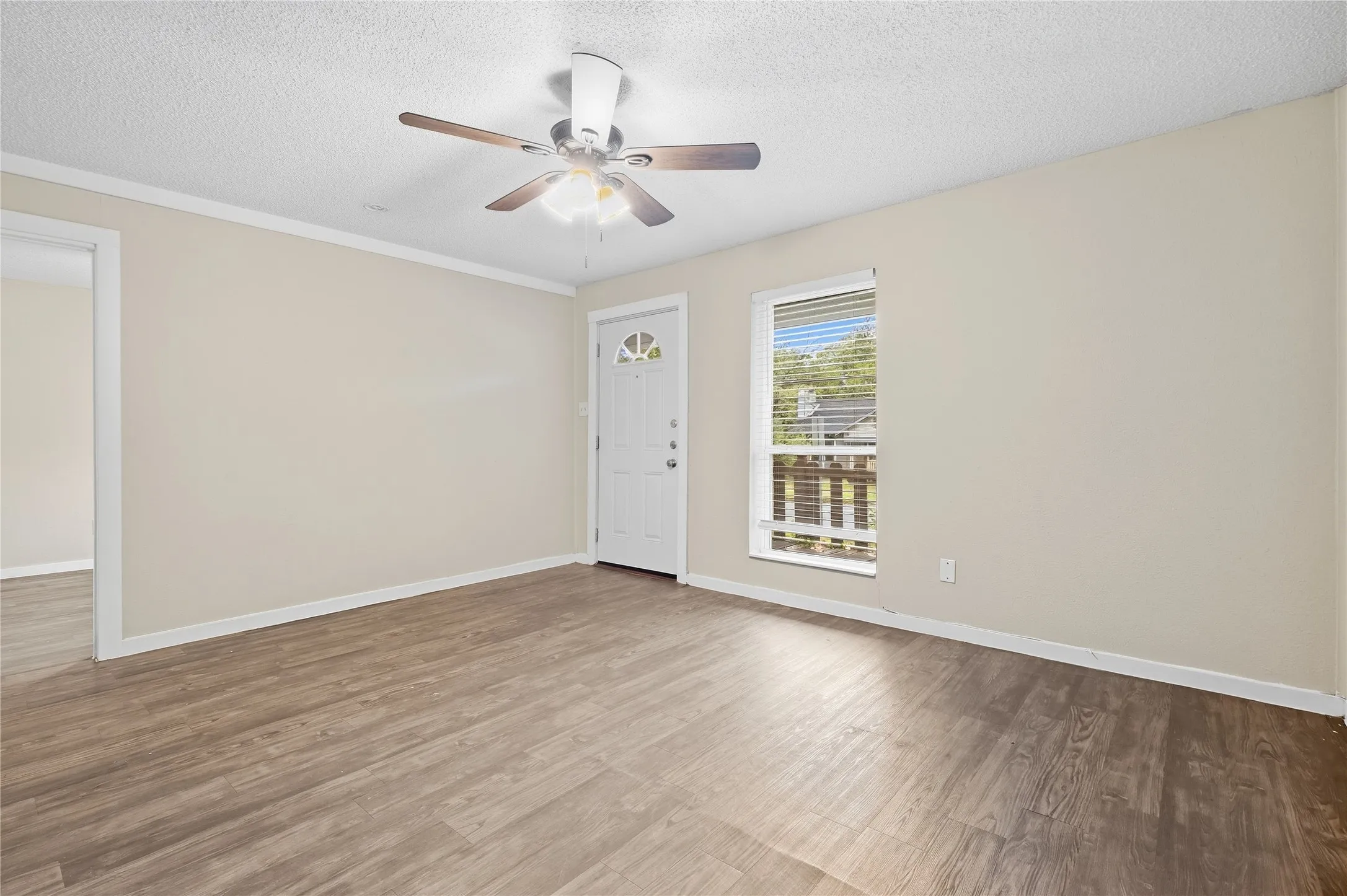 Duplex For Rent in Grayson County , 1102 E Lamar Street A, Sherman, Texas 75090, 4 Bedroom, 2 Bathroom, Garage spaces, 1,466 Sqft, built in 1890, mls#21402543, Real Estate Agent in Sherman, Homes For Rent in Grayson county, Homes For Rent in Sherman, Realtor in Sherman Texas, Real Estate Brokerage Independent Realty Texas, Luminita Cordes Realtor