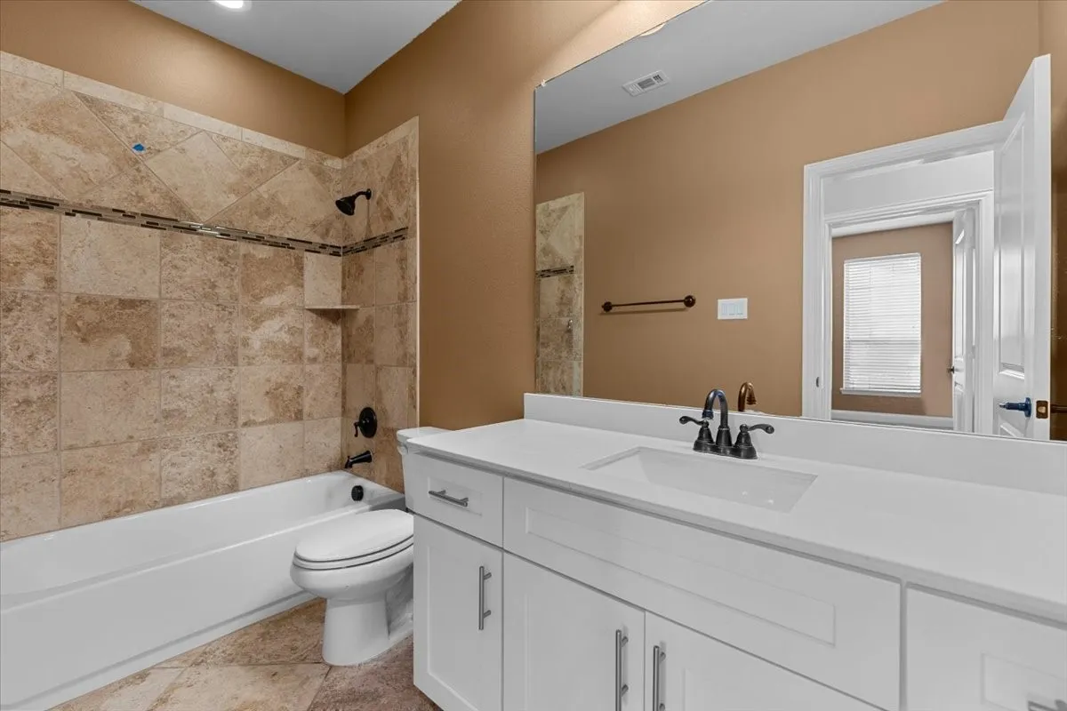 Single Family Residence For Rent in Denton County , 290 Almanor Street, Lewisville, Texas 75056, 3 Bedroom, 4 Bathroom, 2 Garage spaces, 2,079 Sqft, built in 2017, mls#21401702, Real Estate Agent in Lewisville, Homes For Rent in Denton county, Homes For Rent in Lewisville, Realtor in Lewisville Texas, Real Estate Brokerage Independent Realty Texas, Luminita Cordes Realtor