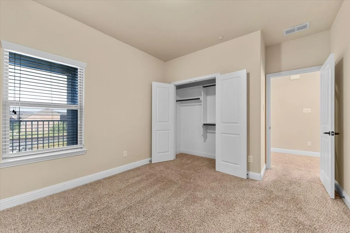 Single Family Residence For Rent in Denton County , 290 Almanor Street, Lewisville, Texas 75056, 3 Bedroom, 4 Bathroom, 2 Garage spaces, 2,079 Sqft, built in 2017, mls#21401702, Real Estate Agent in Lewisville, Homes For Rent in Denton county, Homes For Rent in Lewisville, Realtor in Lewisville Texas, Real Estate Brokerage Independent Realty Texas, Luminita Cordes Realtor