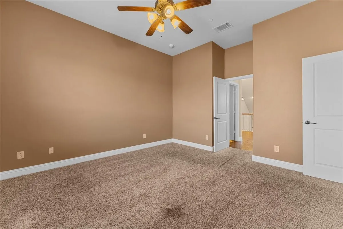 Single Family Residence For Rent in Denton County , 290 Almanor Street, Lewisville, Texas 75056, 3 Bedroom, 4 Bathroom, 2 Garage spaces, 2,079 Sqft, built in 2017, mls#21401702, Real Estate Agent in Lewisville, Homes For Rent in Denton county, Homes For Rent in Lewisville, Realtor in Lewisville Texas, Real Estate Brokerage Independent Realty Texas, Luminita Cordes Realtor