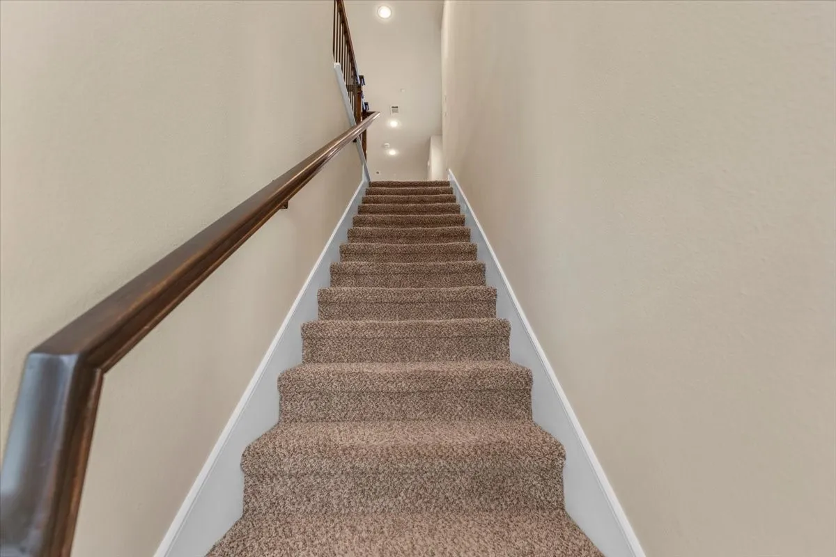 Single Family Residence For Rent in Denton County , 290 Almanor Street, Lewisville, Texas 75056, 3 Bedroom, 4 Bathroom, 2 Garage spaces, 2,079 Sqft, built in 2017, mls#21401702, Real Estate Agent in Lewisville, Homes For Rent in Denton county, Homes For Rent in Lewisville, Realtor in Lewisville Texas, Real Estate Brokerage Independent Realty Texas, Luminita Cordes Realtor