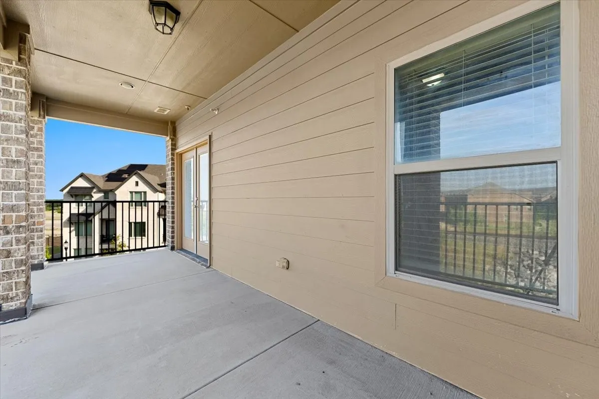 Single Family Residence For Rent in Denton County , 290 Almanor Street, Lewisville, Texas 75056, 3 Bedroom, 4 Bathroom, 2 Garage spaces, 2,079 Sqft, built in 2017, mls#21401702, Real Estate Agent in Lewisville, Homes For Rent in Denton county, Homes For Rent in Lewisville, Realtor in Lewisville Texas, Real Estate Brokerage Independent Realty Texas, Luminita Cordes Realtor