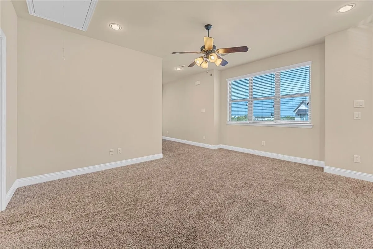 Single Family Residence For Rent in Denton County , 290 Almanor Street, Lewisville, Texas 75056, 3 Bedroom, 4 Bathroom, 2 Garage spaces, 2,079 Sqft, built in 2017, mls#21401702, Real Estate Agent in Lewisville, Homes For Rent in Denton county, Homes For Rent in Lewisville, Realtor in Lewisville Texas, Real Estate Brokerage Independent Realty Texas, Luminita Cordes Realtor