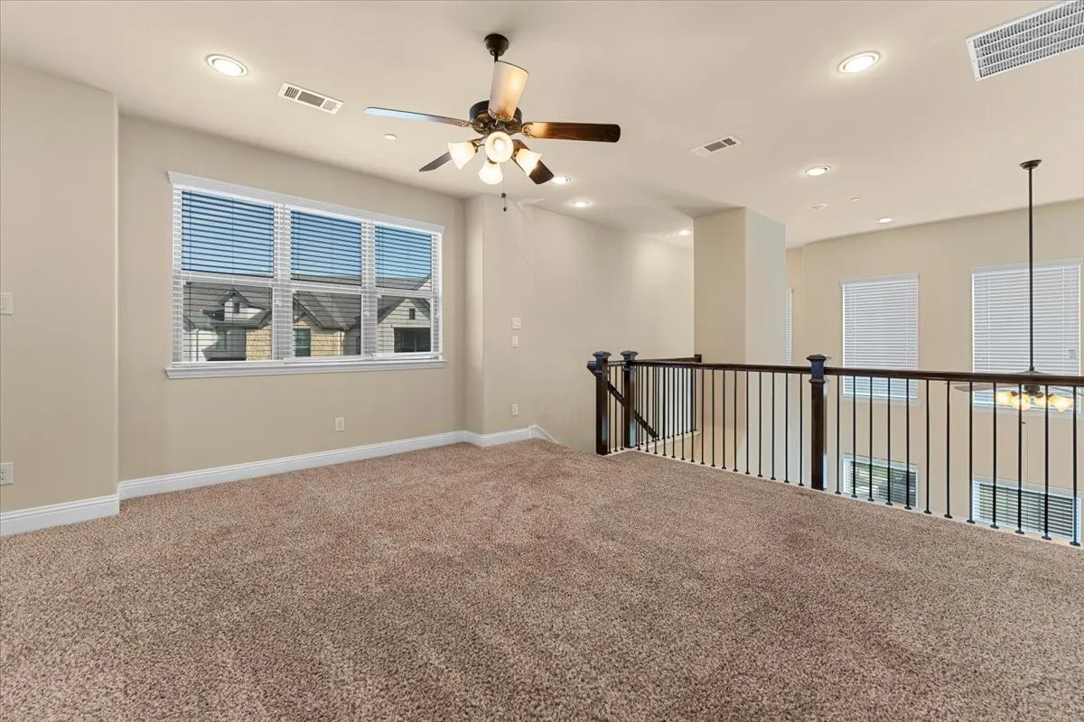 Single Family Residence For Rent in Denton County , 290 Almanor Street, Lewisville, Texas 75056, 3 Bedroom, 4 Bathroom, 2 Garage spaces, 2,079 Sqft, built in 2017, mls#21401702, Real Estate Agent in Lewisville, Homes For Rent in Denton county, Homes For Rent in Lewisville, Realtor in Lewisville Texas, Real Estate Brokerage Independent Realty Texas, Luminita Cordes Realtor