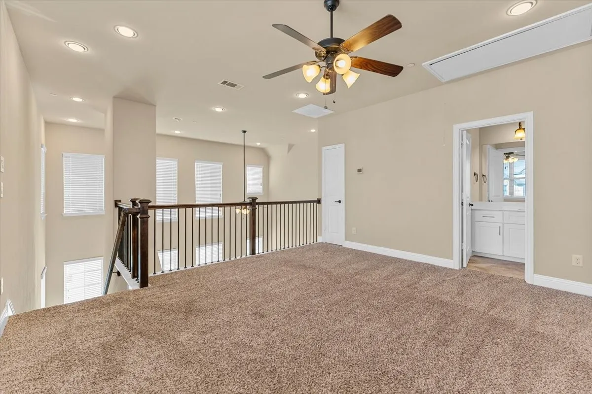 Single Family Residence For Rent in Denton County , 290 Almanor Street, Lewisville, Texas 75056, 3 Bedroom, 4 Bathroom, 2 Garage spaces, 2,079 Sqft, built in 2017, mls#21401702, Real Estate Agent in Lewisville, Homes For Rent in Denton county, Homes For Rent in Lewisville, Realtor in Lewisville Texas, Real Estate Brokerage Independent Realty Texas, Luminita Cordes Realtor