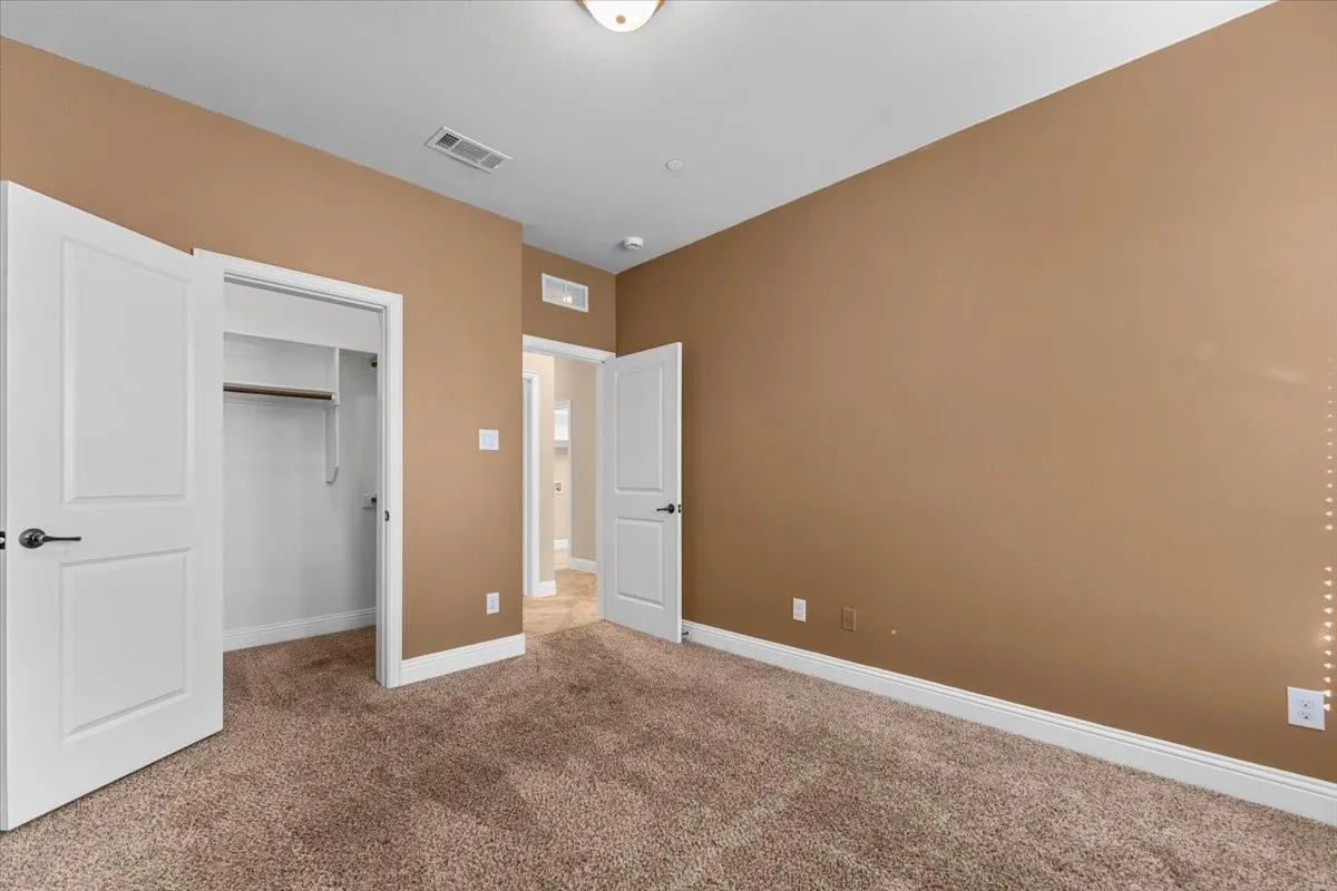 Single Family Residence For Rent in Denton County , 290 Almanor Street, Lewisville, Texas 75056, 3 Bedroom, 4 Bathroom, 2 Garage spaces, 2,079 Sqft, built in 2017, mls#21401702, Real Estate Agent in Lewisville, Homes For Rent in Denton county, Homes For Rent in Lewisville, Realtor in Lewisville Texas, Real Estate Brokerage Independent Realty Texas, Luminita Cordes Realtor