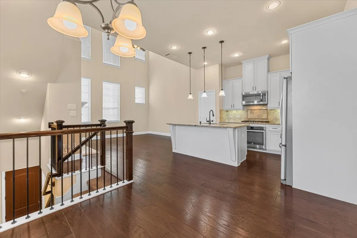 Single Family Residence For Rent in Denton County , 290 Almanor Street, Lewisville, Texas 75056, 3 Bedroom, 4 Bathroom, 2 Garage spaces, 2,079 Sqft, built in 2017, mls#21401702, Real Estate Agent in Lewisville, Homes For Rent in Denton county, Homes For Rent in Lewisville, Realtor in Lewisville Texas, Real Estate Brokerage Independent Realty Texas, Luminita Cordes Realtor