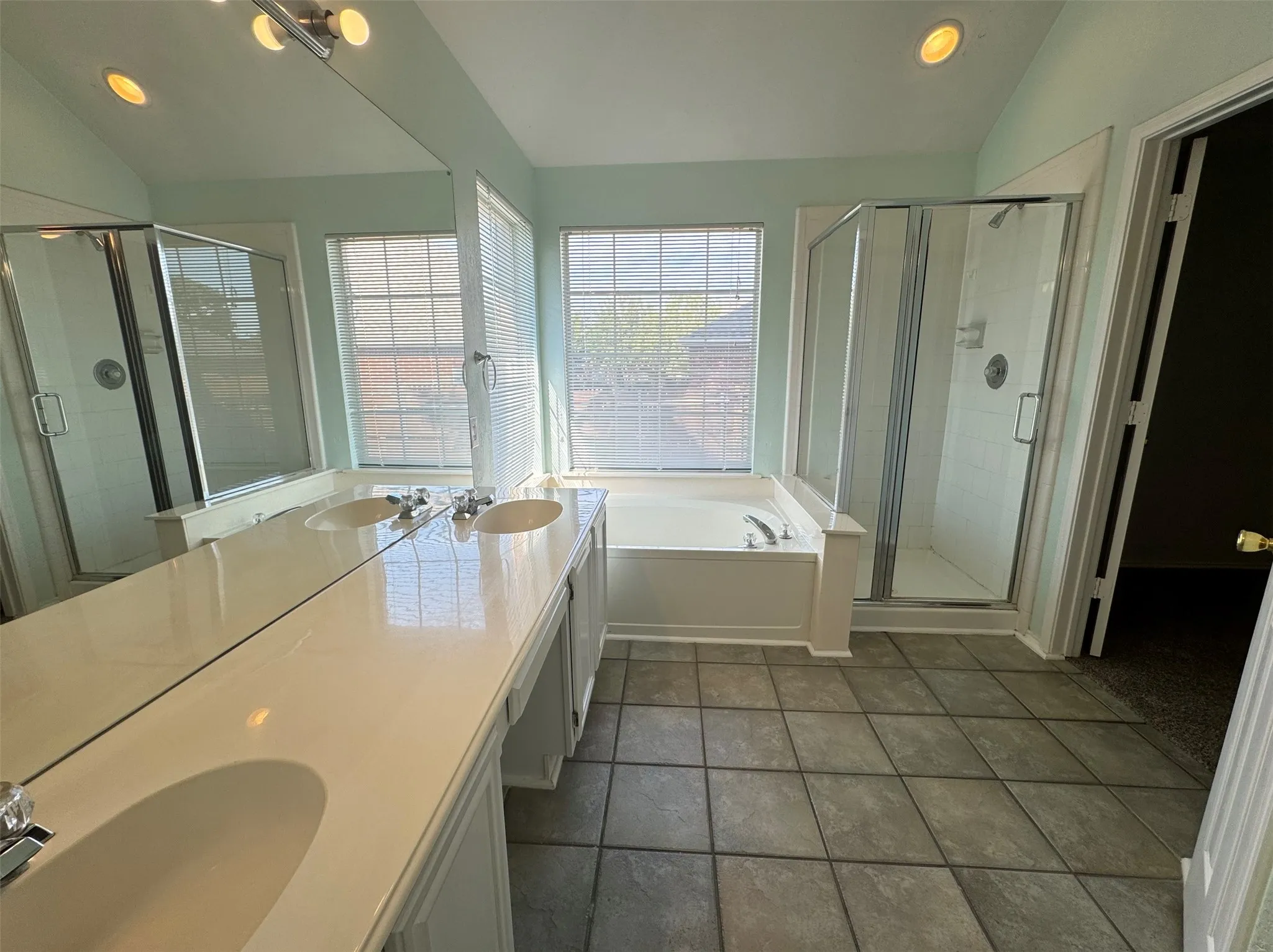 Single Family Residence For Rent in Collin County , 6721 Candlecreek Lane, Plano, Texas 75024, 3 Bedroom, 2 Bathroom, 2 Garage spaces, 1,827 Sqft, built in 1996, mls#21401790, Real Estate Agent in Plano, Homes For Rent in Collin county, Homes For Rent in Plano, Realtor in Plano Texas, Real Estate Brokerage Independent Realty Texas, Luminita Cordes Realtor