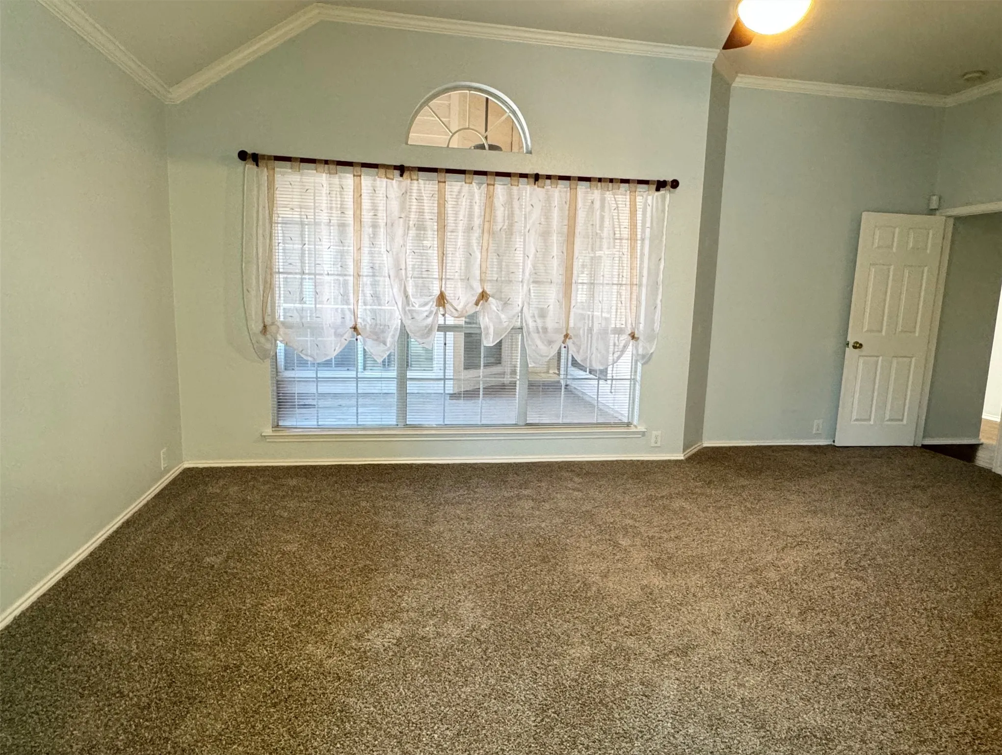 Single Family Residence For Rent in Collin County , 6721 Candlecreek Lane, Plano, Texas 75024, 3 Bedroom, 2 Bathroom, 2 Garage spaces, 1,827 Sqft, built in 1996, mls#21401790, Real Estate Agent in Plano, Homes For Rent in Collin county, Homes For Rent in Plano, Realtor in Plano Texas, Real Estate Brokerage Independent Realty Texas, Luminita Cordes Realtor