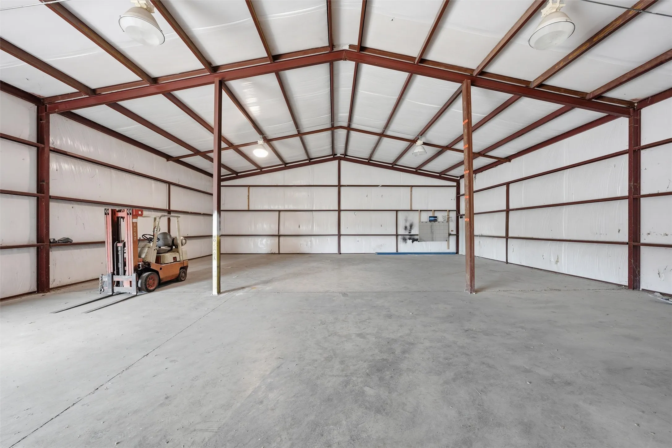 Retail For Rent in Mc Lennan County , 6604 N State Highway 6, Woodway, Texas 76712, 0, 0, Garage spaces, 0 Sqft, built in 2005, mls#21393287, Real Estate Agent in Woodway, Homes For Rent in Mc Lennan county, Homes For Rent in Woodway, Realtor in Woodway Texas, Real Estate Brokerage Independent Realty Texas, Luminita Cordes Realtor