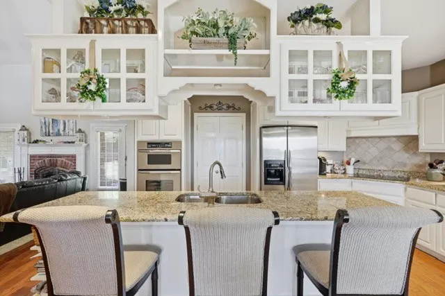 Single Family Residence For Rent in Parker County , 3622 Cliff View Loop, Weatherford, Texas 76087, 4 Bedroom, 3 Bathroom, 3 Garage spaces, 3,050 Sqft, built in 1997, mls#21401510, Real Estate Agent in Weatherford, Homes For Rent in Parker county, Homes For Rent in Weatherford, Realtor in Weatherford Texas, Real Estate Brokerage Independent Realty Texas, Luminita Cordes Realtor