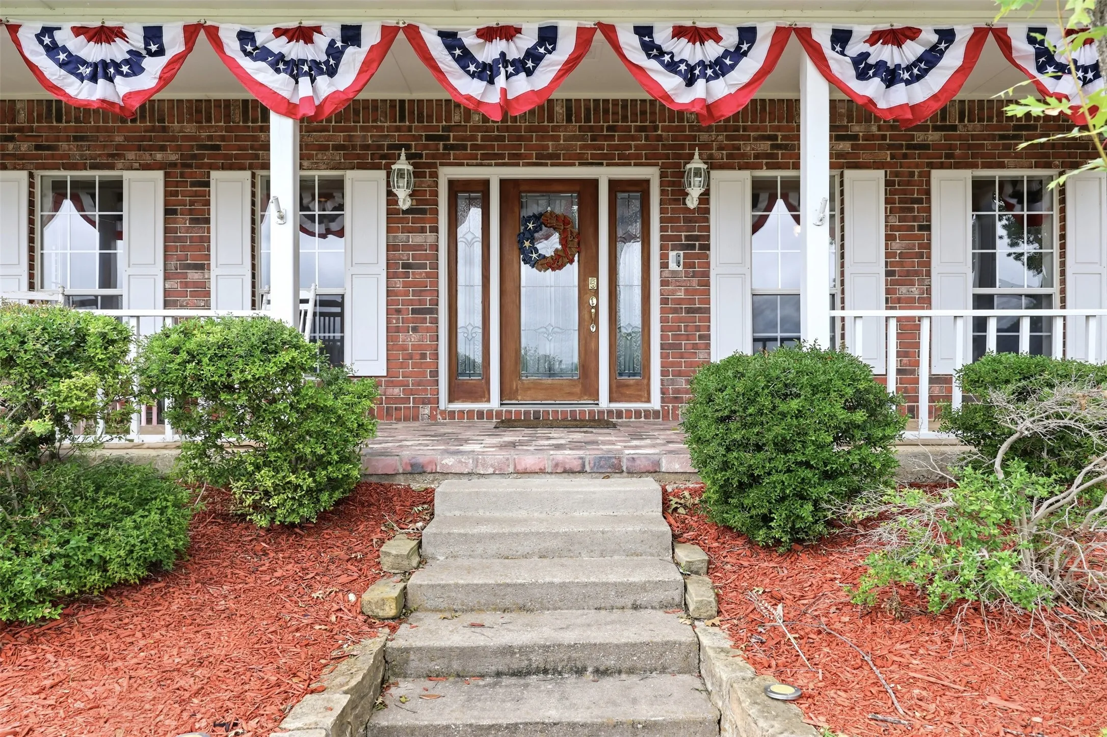 Single Family Residence For Rent in Parker County , 3622 Cliff View Loop, Weatherford, Texas 76087, 4 Bedroom, 3 Bathroom, 3 Garage spaces, 3,050 Sqft, built in 1997, mls#21401510, Real Estate Agent in Weatherford, Homes For Rent in Parker county, Homes For Rent in Weatherford, Realtor in Weatherford Texas, Real Estate Brokerage Independent Realty Texas, Luminita Cordes Realtor