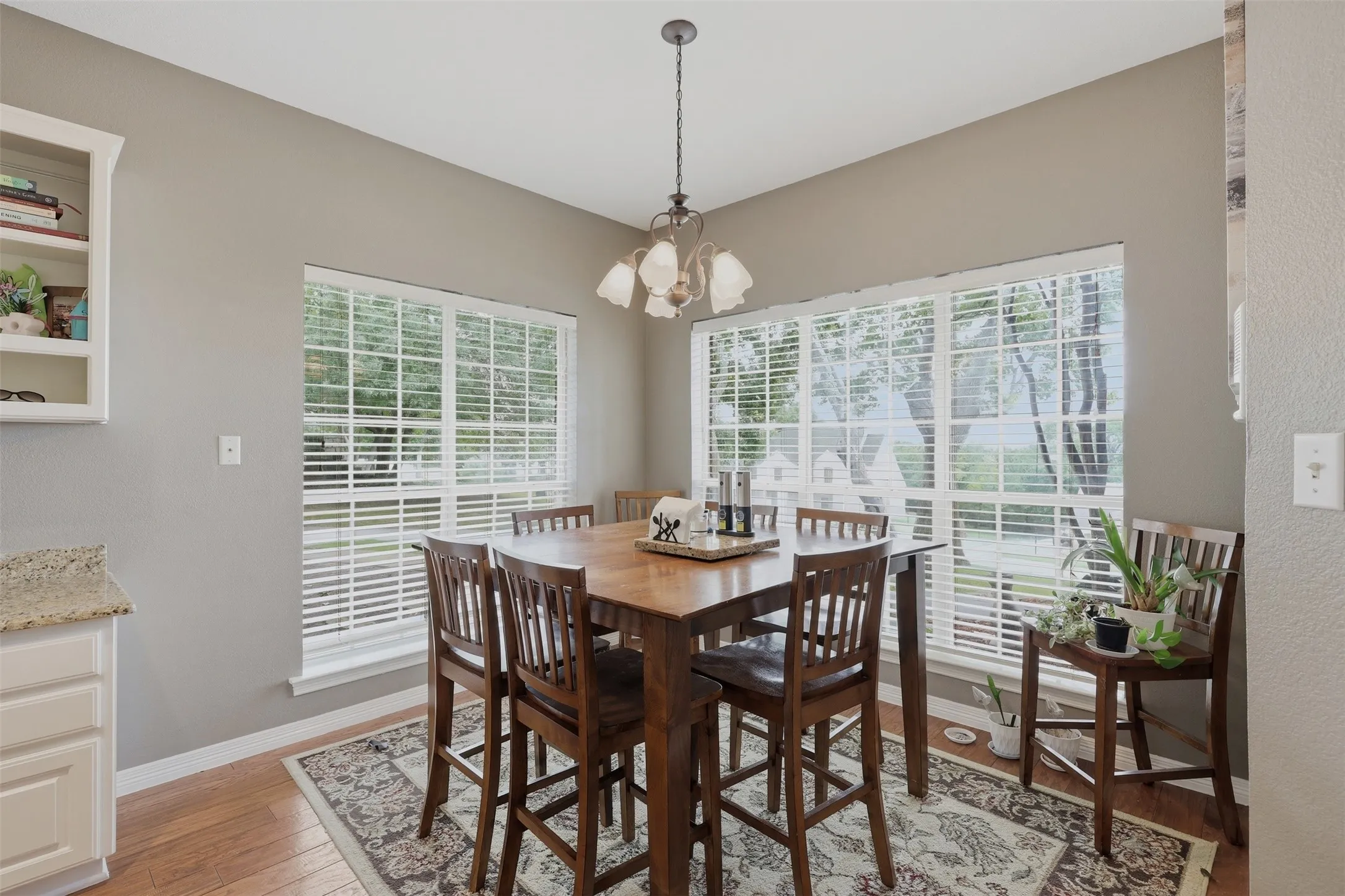 Single Family Residence For Rent in Parker County , 3622 Cliff View Loop, Weatherford, Texas 76087, 4 Bedroom, 3 Bathroom, 3 Garage spaces, 3,050 Sqft, built in 1997, mls#21401510, Real Estate Agent in Weatherford, Homes For Rent in Parker county, Homes For Rent in Weatherford, Realtor in Weatherford Texas, Real Estate Brokerage Independent Realty Texas, Luminita Cordes Realtor