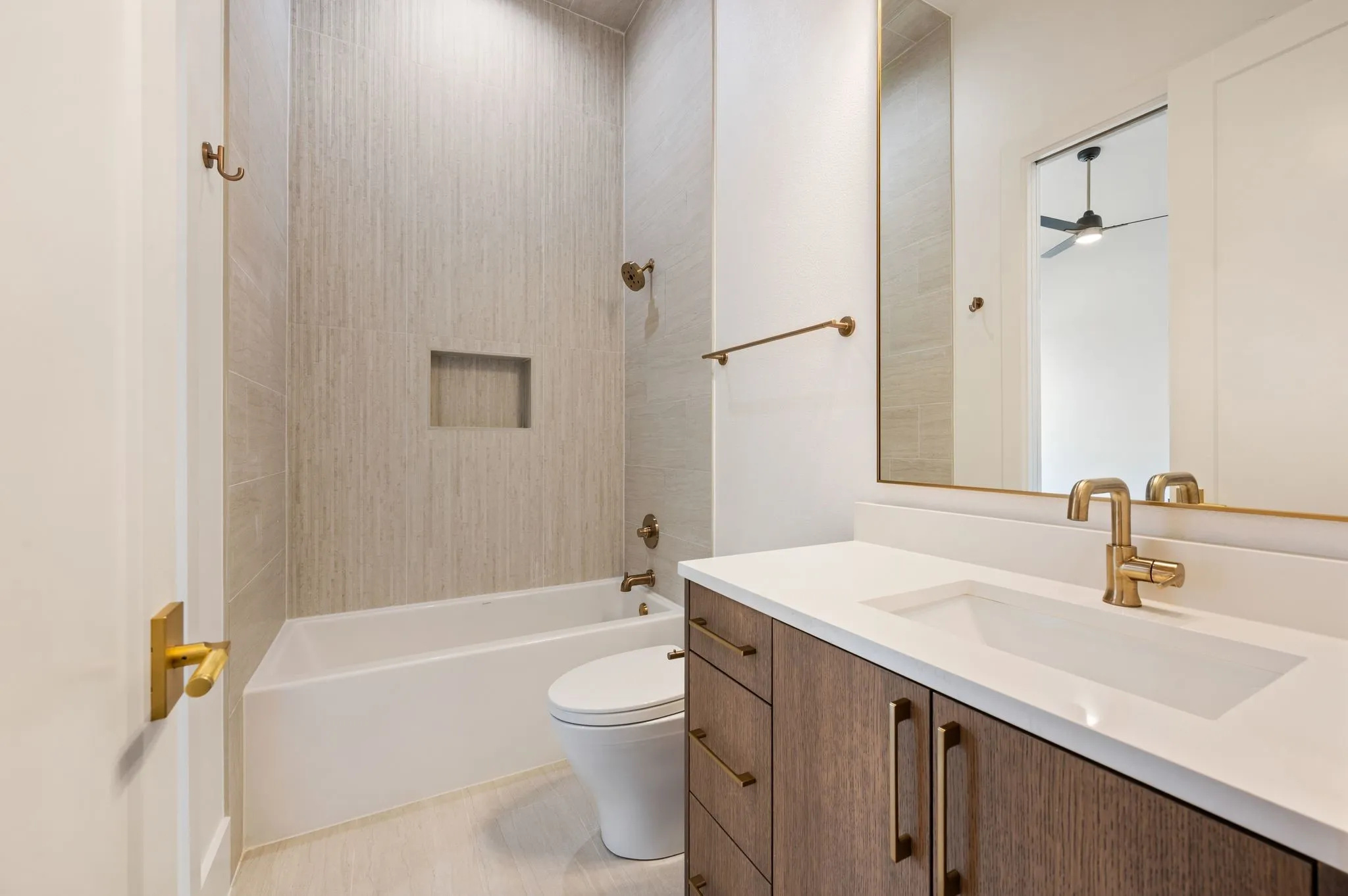 Townhouse For Rent in Tarrant County , 111 Beldonia Court, Trophy Club, Texas 76262, 3 Bedroom, 4 Bathroom, 2 Garage spaces, 3,315 Sqft, built in 2026, mls#21402383, Real Estate Agent in Trophy Club, Homes For Rent in Tarrant county, Homes For Rent in Trophy Club, Realtor in Trophy Club Texas, Real Estate Brokerage Independent Realty Texas, Luminita Cordes Realtor