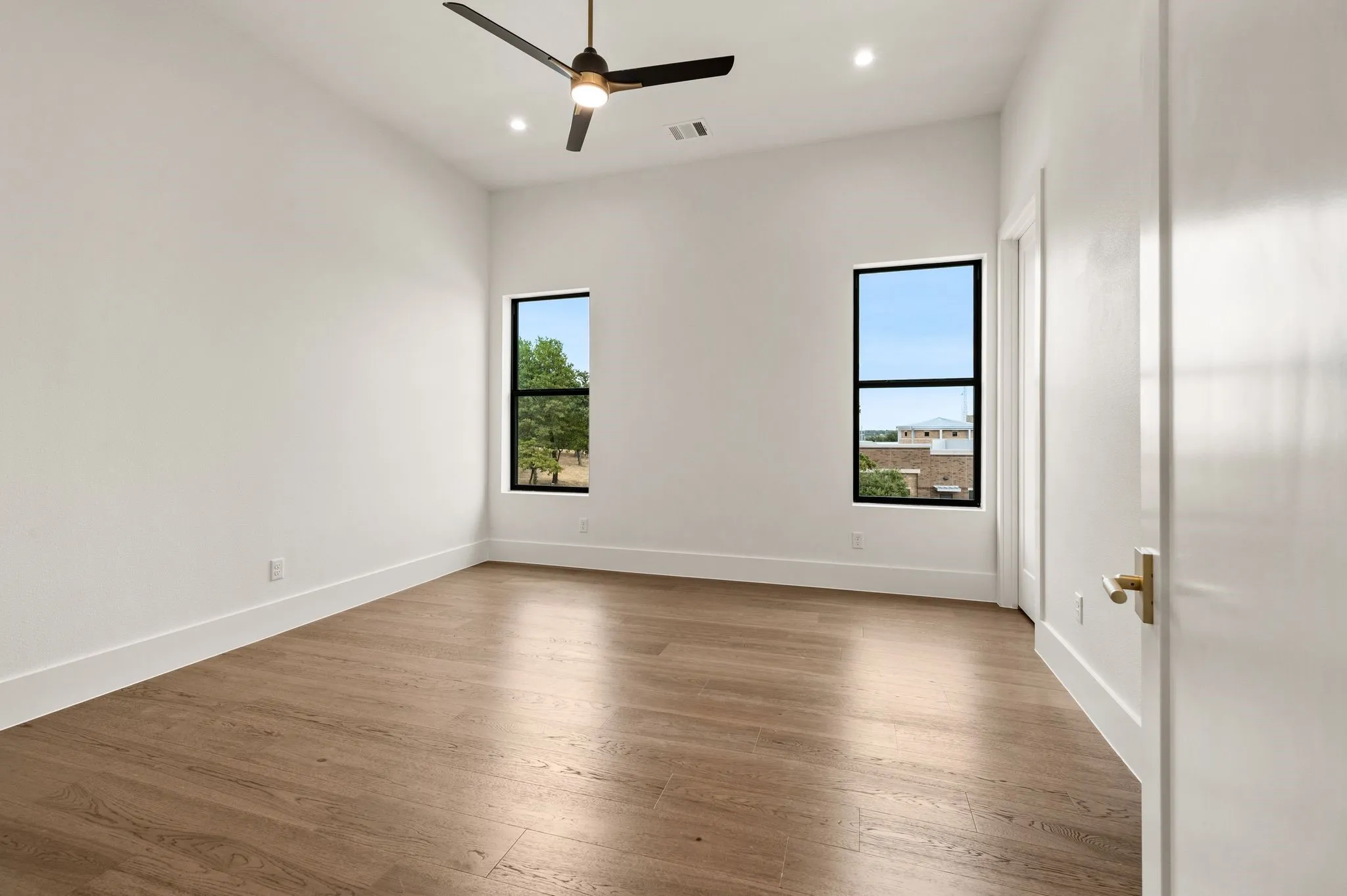 Townhouse For Rent in Tarrant County , 111 Beldonia Court, Trophy Club, Texas 76262, 3 Bedroom, 4 Bathroom, 2 Garage spaces, 3,315 Sqft, built in 2026, mls#21402383, Real Estate Agent in Trophy Club, Homes For Rent in Tarrant county, Homes For Rent in Trophy Club, Realtor in Trophy Club Texas, Real Estate Brokerage Independent Realty Texas, Luminita Cordes Realtor