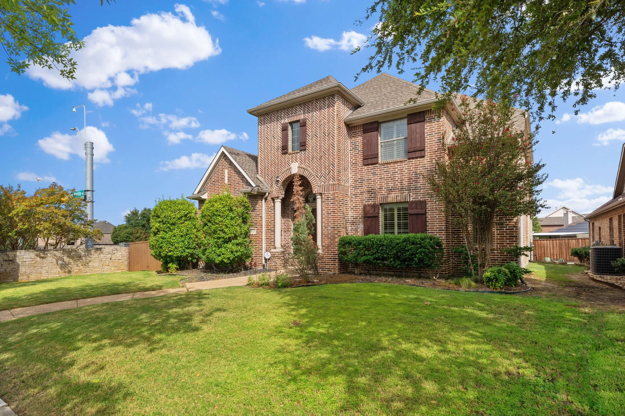 Single Family Residence For Sale in Denton County , 2241 Magic Mantle Drive, Lewisville, Texas 75056, 4 Bedroom, 3 Bathroom, 2 Garage spaces, 3,196 Sqft, built in 2007, mls#21401870, Real Estate Agent in Lewisville, Homes For Sale in Denton county, Homes For Sale in Lewisville, Realtor in Lewisville Texas, Real Estate Brokerage Independent Realty Texas, Luminita Cordes Realtor