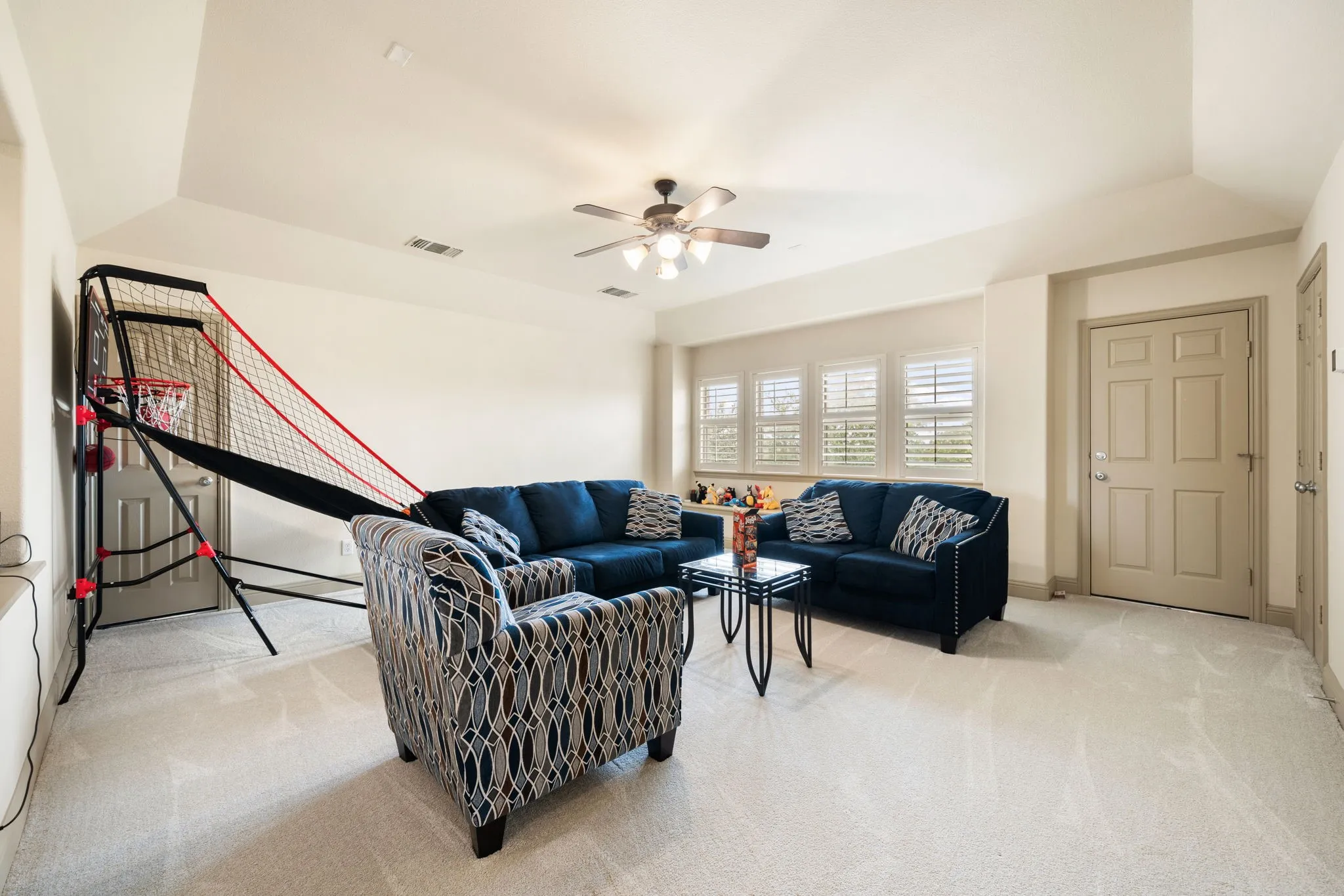 Single Family Residence For Sale in Denton County , 2241 Magic Mantle Drive, Lewisville, Texas 75056, 4 Bedroom, 3 Bathroom, 2 Garage spaces, 3,196 Sqft, built in 2007, mls#21401870, Real Estate Agent in Lewisville, Homes For Sale in Denton county, Homes For Sale in Lewisville, Realtor in Lewisville Texas, Real Estate Brokerage Independent Realty Texas, Luminita Cordes Realtor