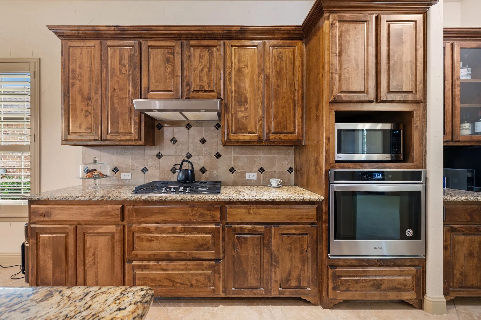 Single Family Residence For Sale in Denton County , 2241 Magic Mantle Drive, Lewisville, Texas 75056, 4 Bedroom, 3 Bathroom, 2 Garage spaces, 3,196 Sqft, built in 2007, mls#21401870, Real Estate Agent in Lewisville, Homes For Sale in Denton county, Homes For Sale in Lewisville, Realtor in Lewisville Texas, Real Estate Brokerage Independent Realty Texas, Luminita Cordes Realtor