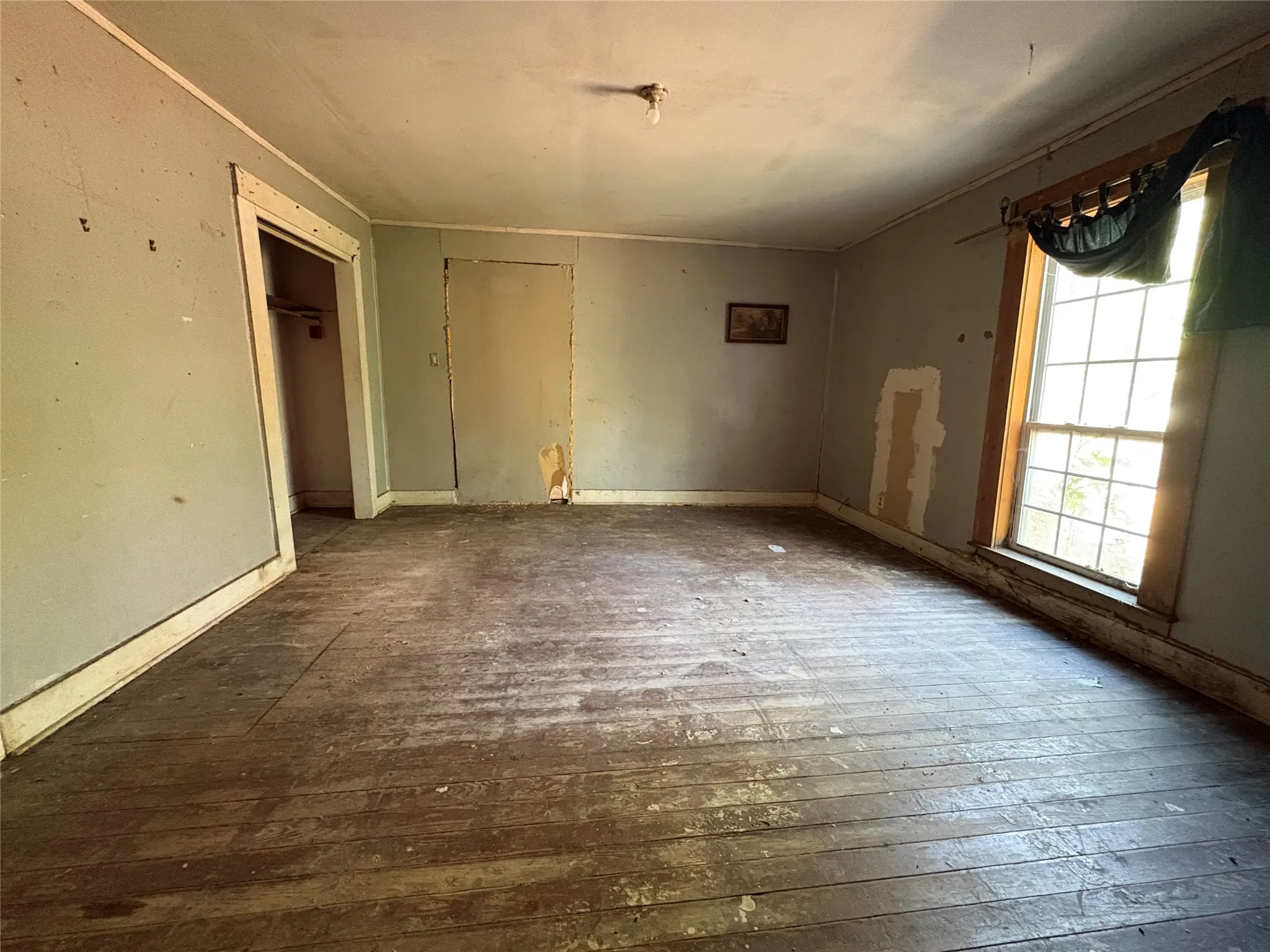 Single Family Residence For Sale in Navarro County , 808 W 11th Avenue, Corsicana, Texas 75110, 2 Bedroom, 1 Bathroom, Garage spaces, 1,332 Sqft, built in 1935, mls#21398871, Real Estate Agent in Corsicana, Homes For Sale in Navarro county, Homes For Sale in Corsicana, Realtor in Corsicana Texas, Real Estate Brokerage Independent Realty Texas, Luminita Cordes Realtor