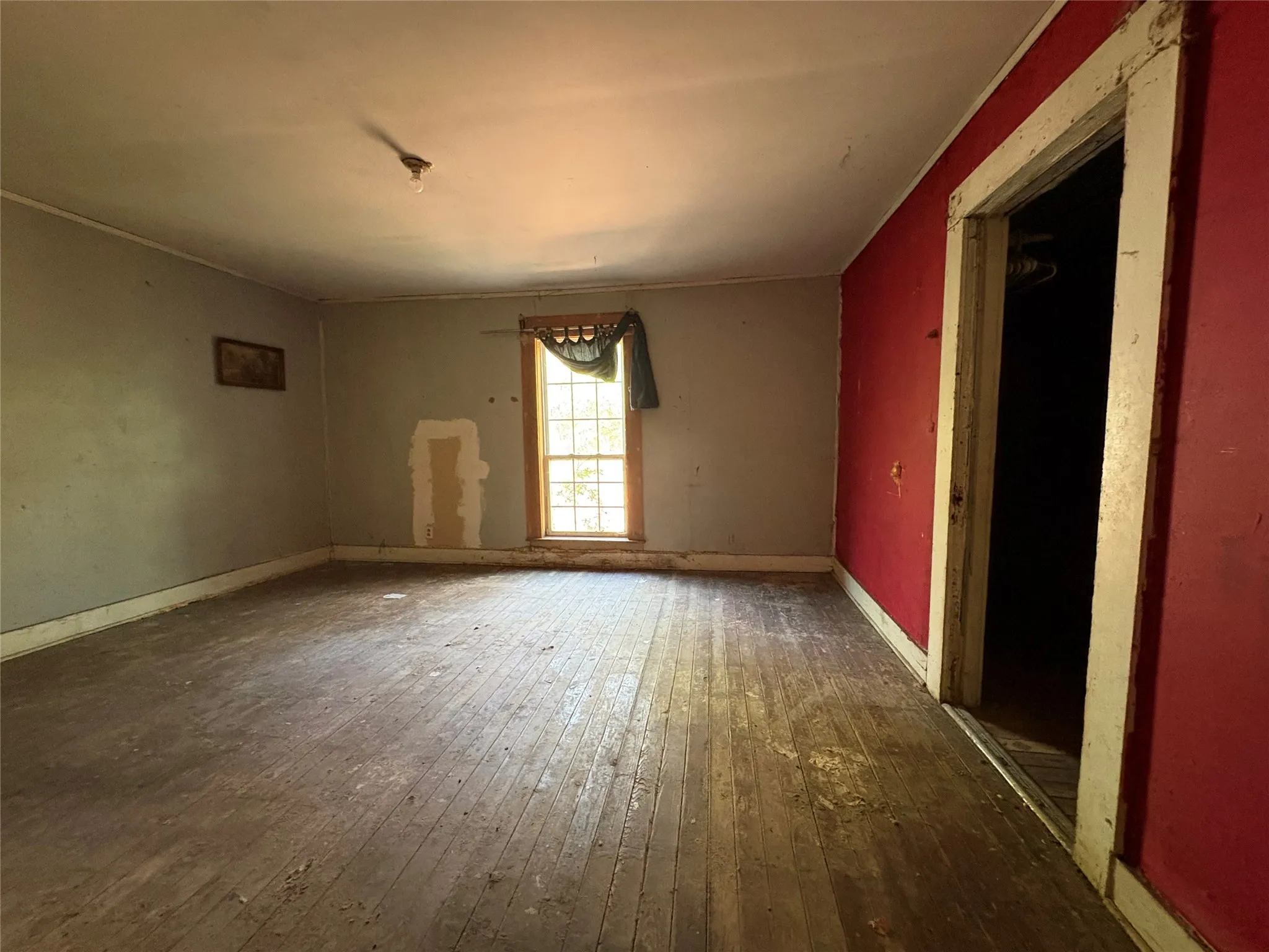 Single Family Residence For Sale in Navarro County , 808 W 11th Avenue, Corsicana, Texas 75110, 2 Bedroom, 1 Bathroom, Garage spaces, 1,332 Sqft, built in 1935, mls#21398871, Real Estate Agent in Corsicana, Homes For Sale in Navarro county, Homes For Sale in Corsicana, Realtor in Corsicana Texas, Real Estate Brokerage Independent Realty Texas, Luminita Cordes Realtor