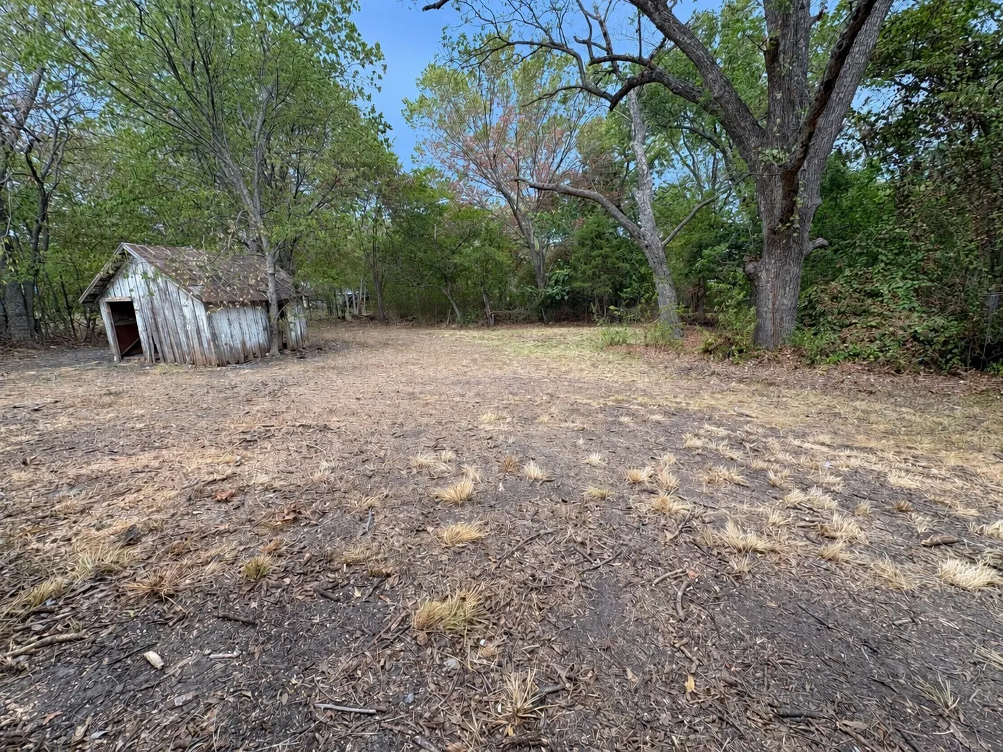 Single Family Residence For Sale in Navarro County , 808 W 11th Avenue, Corsicana, Texas 75110, 2 Bedroom, 1 Bathroom, Garage spaces, 1,332 Sqft, built in 1935, mls#21398871, Real Estate Agent in Corsicana, Homes For Sale in Navarro county, Homes For Sale in Corsicana, Realtor in Corsicana Texas, Real Estate Brokerage Independent Realty Texas, Luminita Cordes Realtor