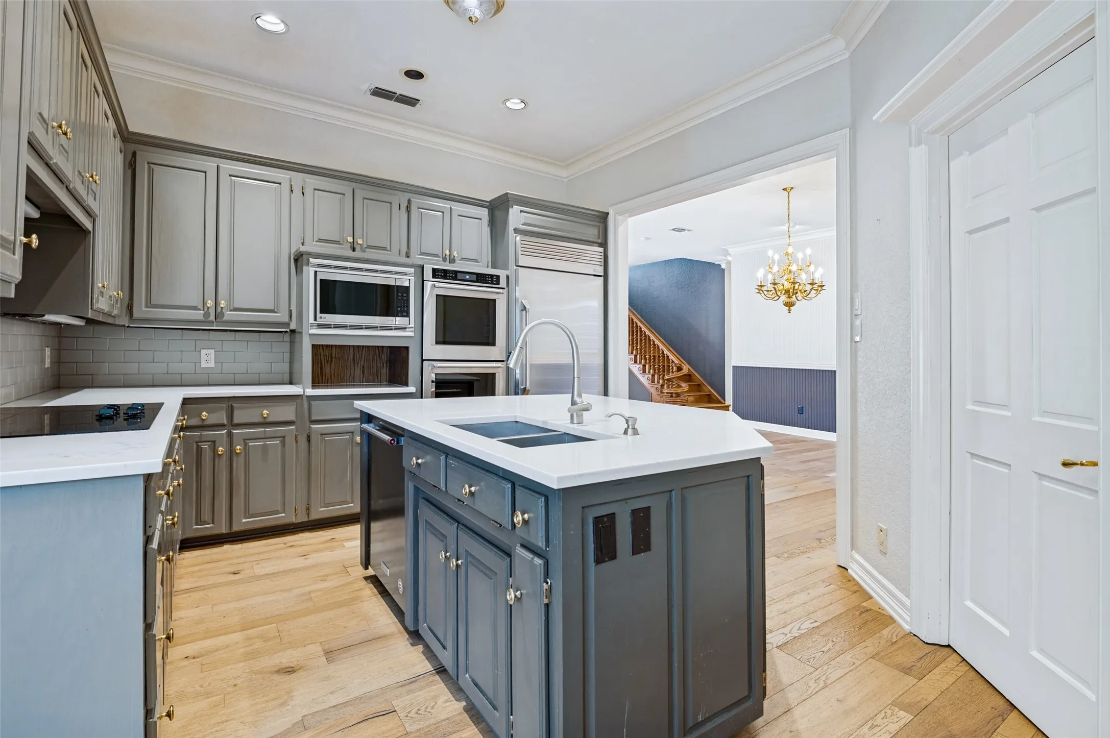 Single Family Residence For Rent in Tarrant County , 2314 Pheasant Trail, Arlington, Texas 76016, 4 Bedroom, 4 Bathroom, 2 Garage spaces, 3,648 Sqft, built in 1985, mls#21401355, Real Estate Agent in Arlington, Homes For Rent in Tarrant county, Homes For Rent in Arlington, Realtor in Arlington Texas, Real Estate Brokerage Independent Realty Texas, Luminita Cordes Realtor