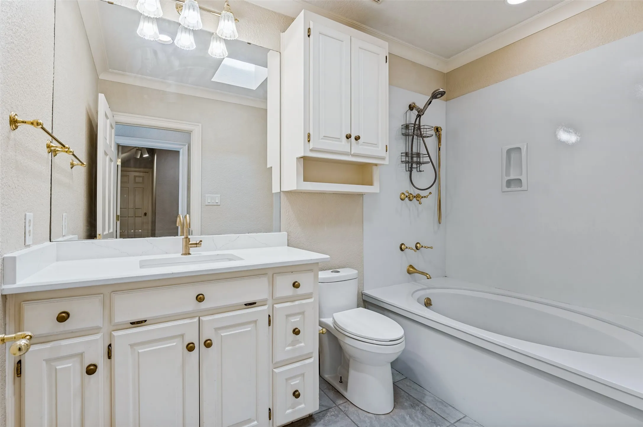 Single Family Residence For Rent in Tarrant County , 2314 Pheasant Trail, Arlington, Texas 76016, 4 Bedroom, 4 Bathroom, 2 Garage spaces, 3,648 Sqft, built in 1985, mls#21401355, Real Estate Agent in Arlington, Homes For Rent in Tarrant county, Homes For Rent in Arlington, Realtor in Arlington Texas, Real Estate Brokerage Independent Realty Texas, Luminita Cordes Realtor