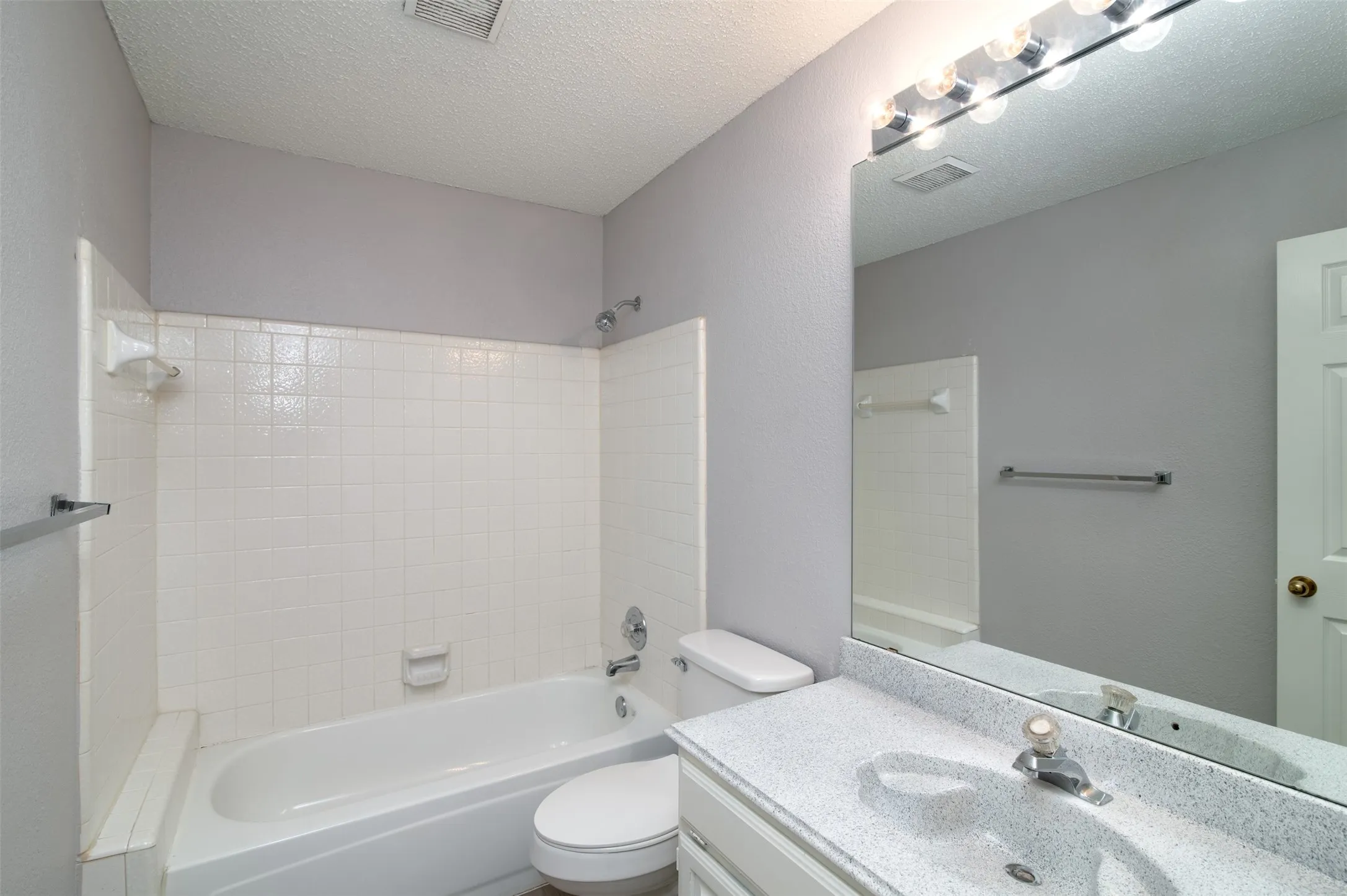 Single Family Residence For Rent in Collin County , 1329 Maywood Court, Plano, Texas 75023, 3 Bedroom, 2 Bathroom, 2 Garage spaces, 1,501 Sqft, built in 1990, mls#21402546, Real Estate Agent in Plano, Homes For Rent in Collin county, Homes For Rent in Plano, Realtor in Plano Texas, Real Estate Brokerage Independent Realty Texas, Luminita Cordes Realtor