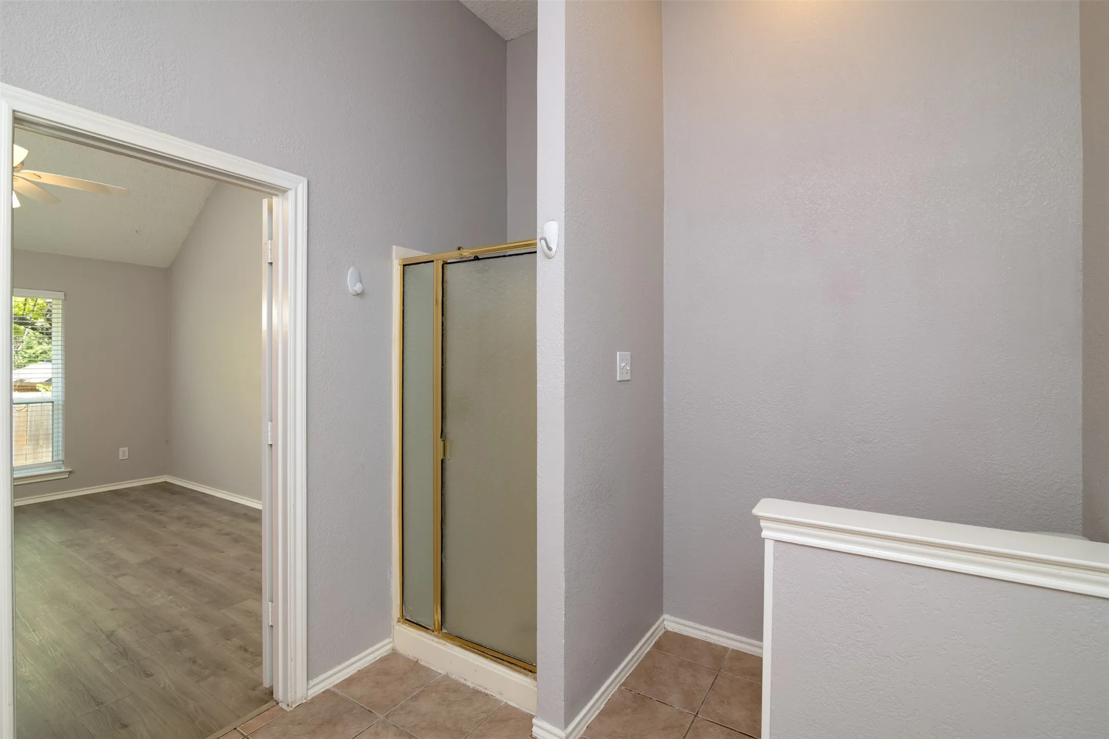 Single Family Residence For Rent in Collin County , 1329 Maywood Court, Plano, Texas 75023, 3 Bedroom, 2 Bathroom, 2 Garage spaces, 1,501 Sqft, built in 1990, mls#21402546, Real Estate Agent in Plano, Homes For Rent in Collin county, Homes For Rent in Plano, Realtor in Plano Texas, Real Estate Brokerage Independent Realty Texas, Luminita Cordes Realtor