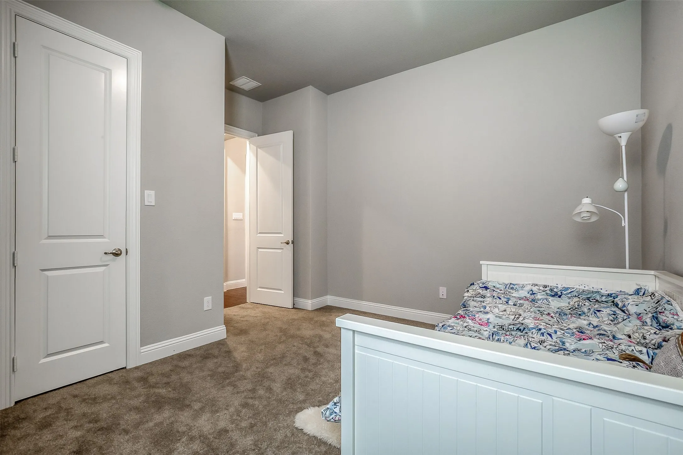 Single Family Residence For Rent in Collin County , 8504 Pine Valley Drive, Mc Kinney, Texas 75070, 4 Bedroom, 4 Bathroom, 2 Garage spaces, 2,734 Sqft, built in 2018, mls#21402527, Real Estate Agent in Mc Kinney, Homes For Rent in Collin county, Homes For Rent in Mc Kinney, Realtor in Mc Kinney Texas, Real Estate Brokerage Independent Realty Texas, Luminita Cordes Realtor