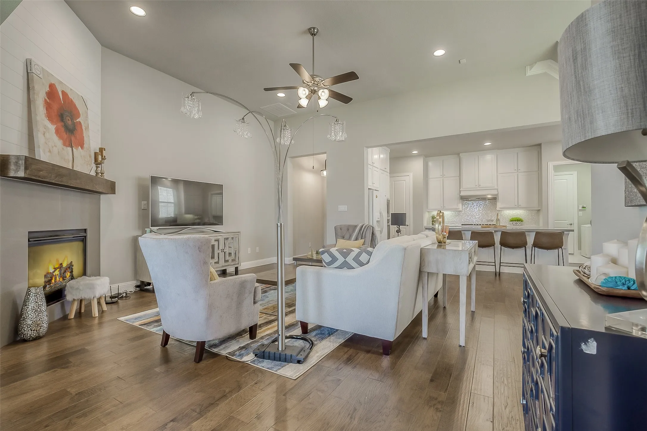 Single Family Residence For Rent in Collin County , 8504 Pine Valley Drive, Mc Kinney, Texas 75070, 4 Bedroom, 4 Bathroom, 2 Garage spaces, 2,734 Sqft, built in 2018, mls#21402527, Real Estate Agent in Mc Kinney, Homes For Rent in Collin county, Homes For Rent in Mc Kinney, Realtor in Mc Kinney Texas, Real Estate Brokerage Independent Realty Texas, Luminita Cordes Realtor