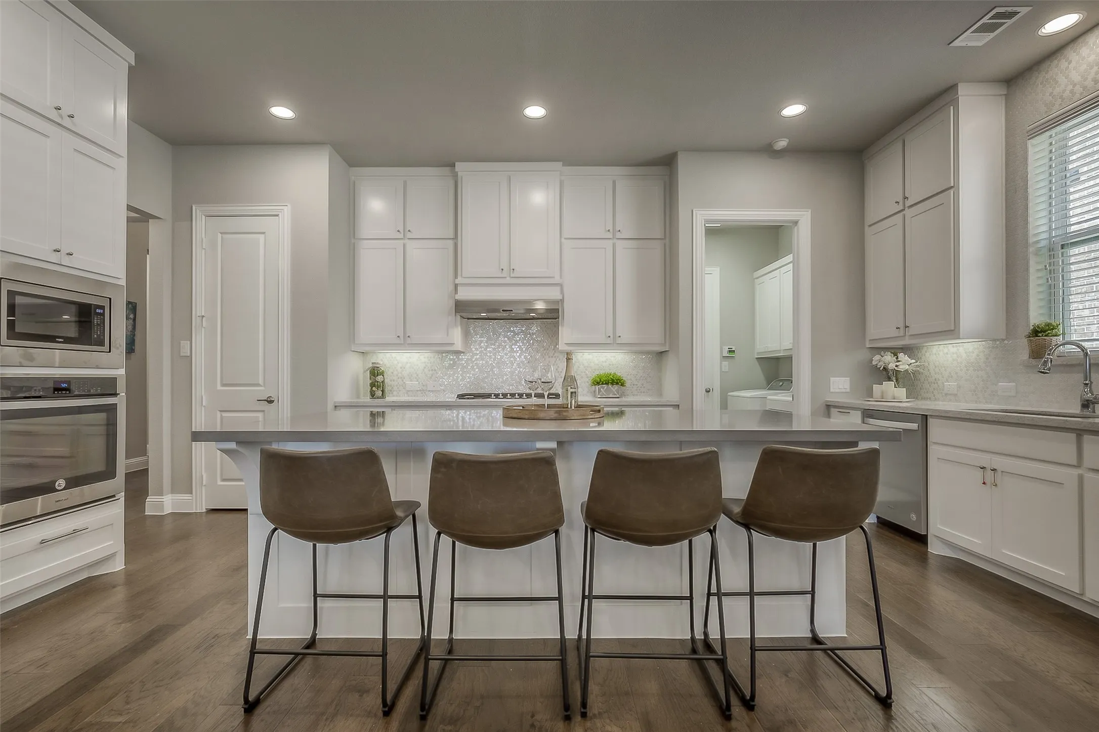 Single Family Residence For Rent in Collin County , 8504 Pine Valley Drive, Mc Kinney, Texas 75070, 4 Bedroom, 4 Bathroom, 2 Garage spaces, 2,734 Sqft, built in 2018, mls#21402527, Real Estate Agent in Mc Kinney, Homes For Rent in Collin county, Homes For Rent in Mc Kinney, Realtor in Mc Kinney Texas, Real Estate Brokerage Independent Realty Texas, Luminita Cordes Realtor