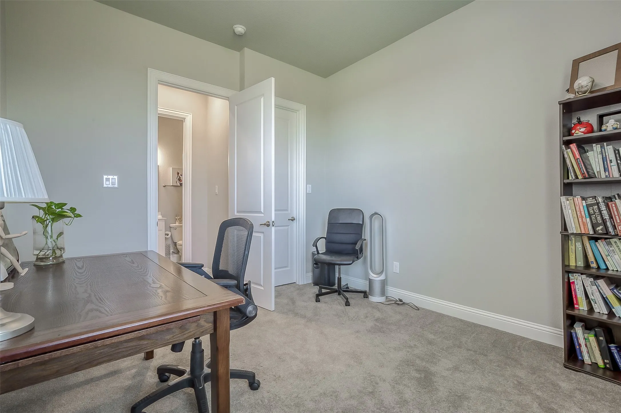 Single Family Residence For Rent in Collin County , 8504 Pine Valley Drive, Mc Kinney, Texas 75070, 4 Bedroom, 4 Bathroom, 2 Garage spaces, 2,734 Sqft, built in 2018, mls#21402527, Real Estate Agent in Mc Kinney, Homes For Rent in Collin county, Homes For Rent in Mc Kinney, Realtor in Mc Kinney Texas, Real Estate Brokerage Independent Realty Texas, Luminita Cordes Realtor
