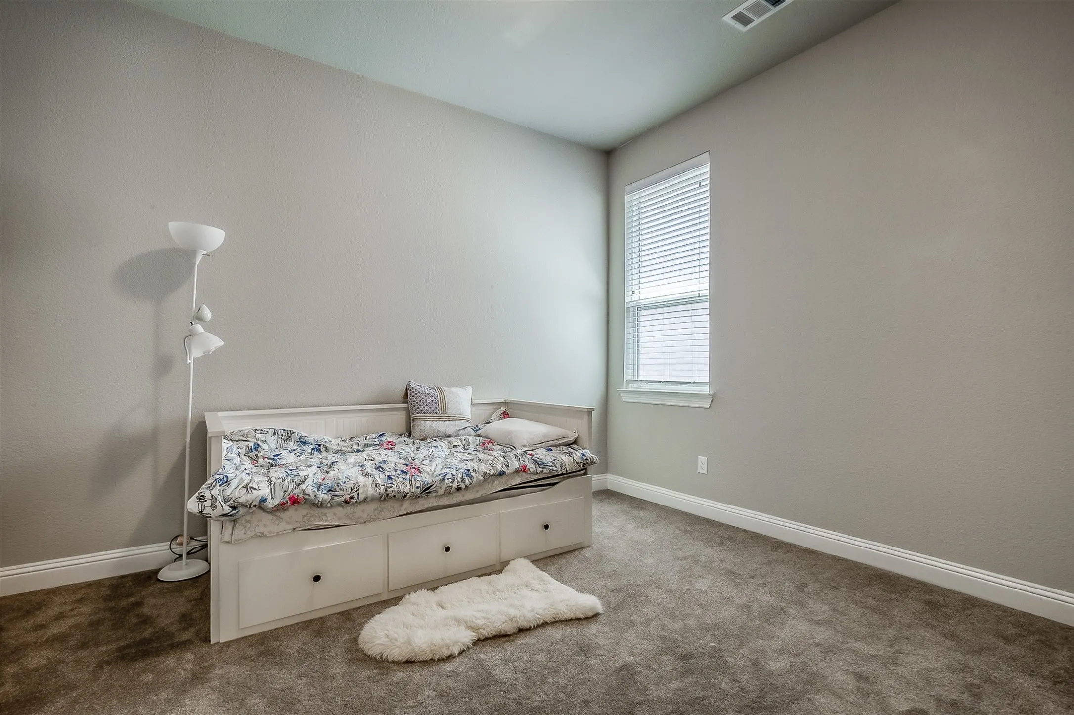 Single Family Residence For Rent in Collin County , 8504 Pine Valley Drive, Mc Kinney, Texas 75070, 4 Bedroom, 4 Bathroom, 2 Garage spaces, 2,734 Sqft, built in 2018, mls#21402527, Real Estate Agent in Mc Kinney, Homes For Rent in Collin county, Homes For Rent in Mc Kinney, Realtor in Mc Kinney Texas, Real Estate Brokerage Independent Realty Texas, Luminita Cordes Realtor