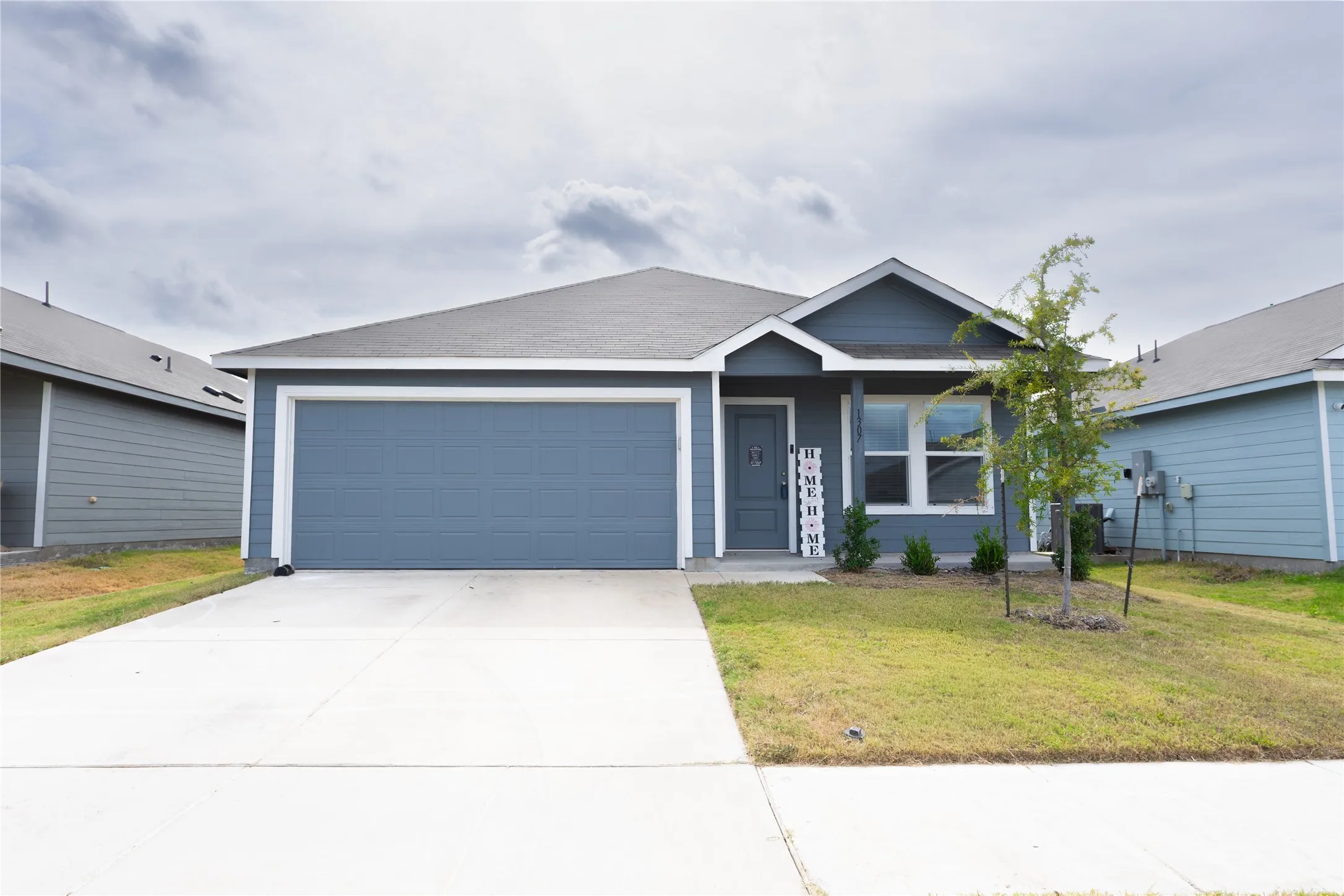 Single Family Residence For Rent in Kaufman County , 1307 Rodeo Circuit Way, Crandall, Texas 75114, 3 Bedroom, 2 Bathroom, 2 Garage spaces, 1,465 Sqft, built in 2024, mls#21382590, Real Estate Agent in Crandall, Homes For Rent in Kaufman county, Homes For Rent in Crandall, Realtor in Crandall Texas, Real Estate Brokerage Independent Realty Texas, Luminita Cordes Realtor