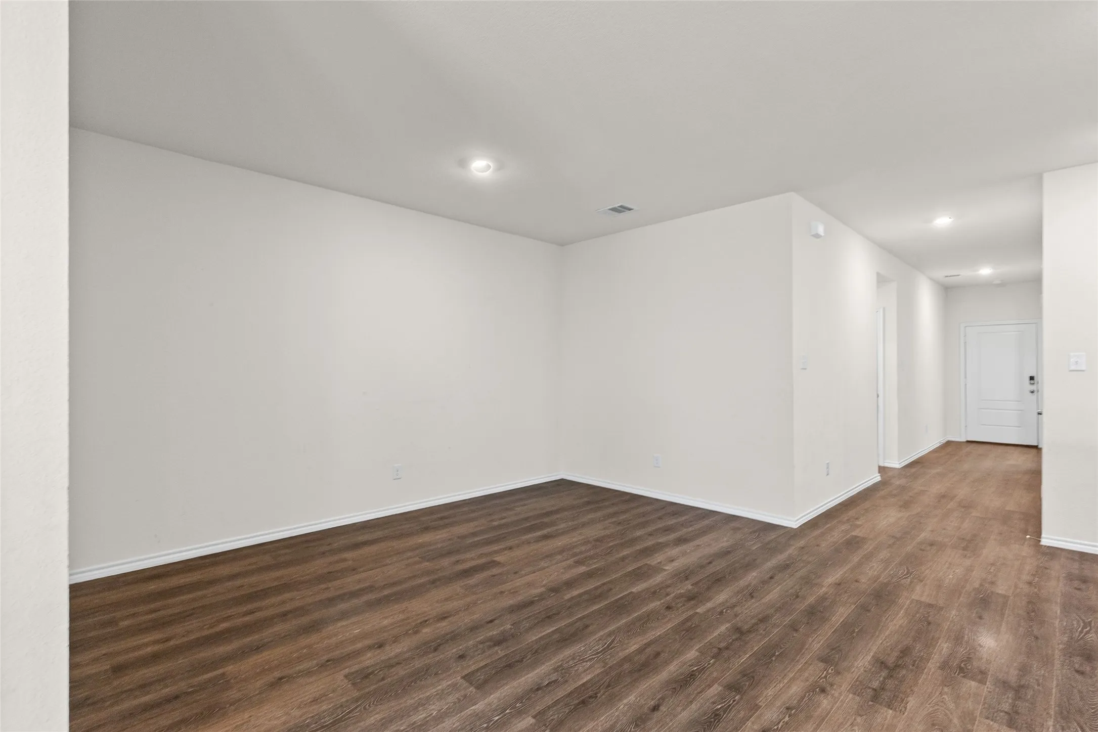 Single Family Residence For Rent in Hunt County , 110 Alydar Lane, Caddo Mills, Texas 75135, 4 Bedroom, 2 Bathroom, 2 Garage spaces, 1,880 Sqft, built in 2020, mls#21402570, Real Estate Agent in Caddo Mills, Homes For Rent in Hunt county, Homes For Rent in Caddo Mills, Realtor in Caddo Mills Texas, Real Estate Brokerage Independent Realty Texas, Luminita Cordes Realtor
