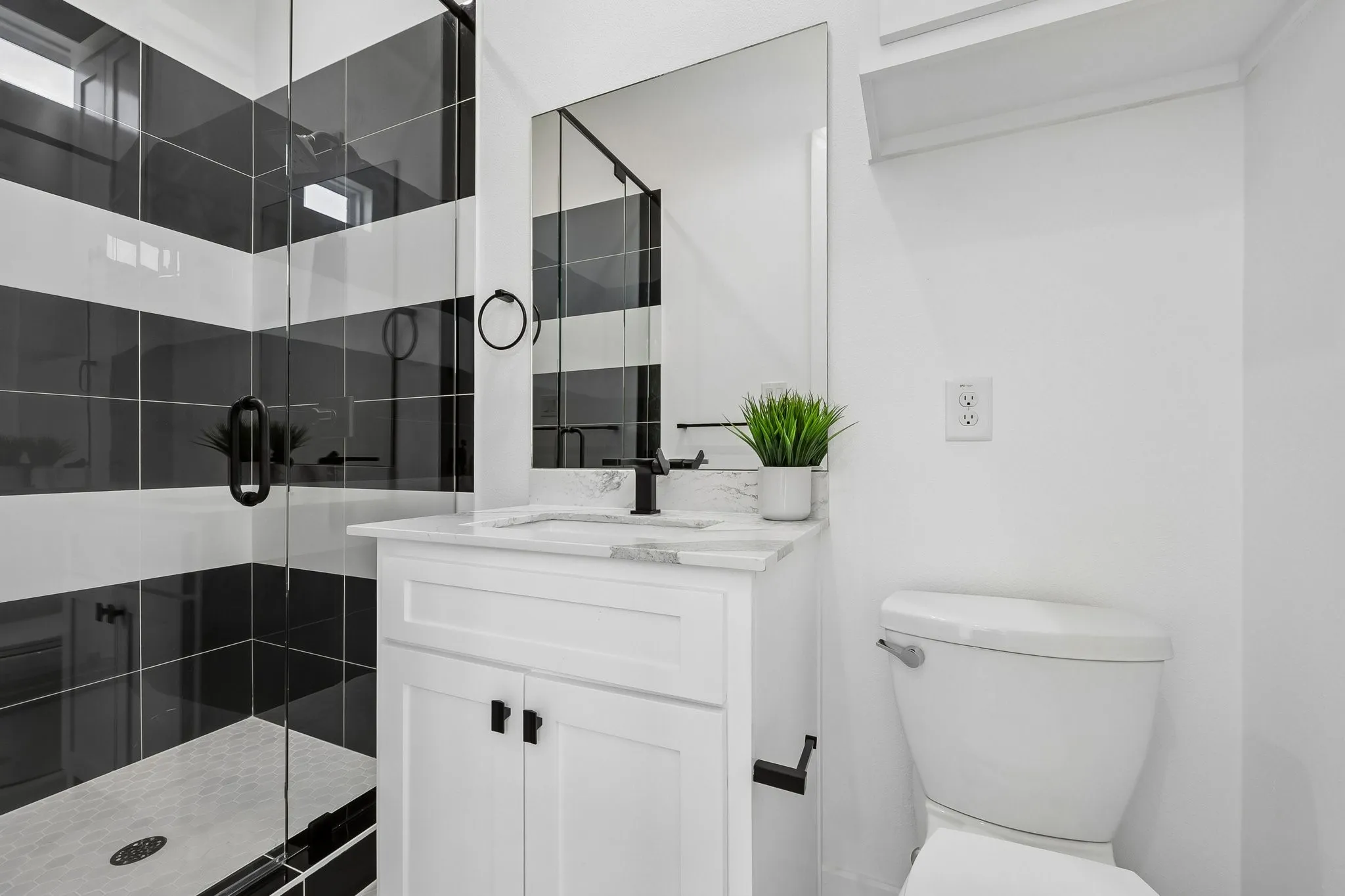 2nd bedroom ensuite