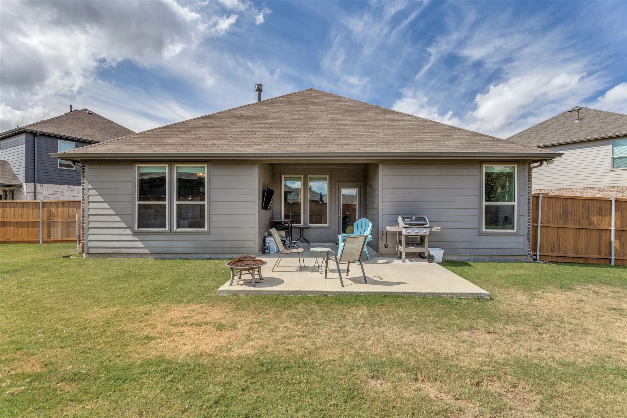 Single Family Residence For Sale in Tarrant County , 10928 Phelps Way, Fort Worth, Texas 76244, 4 Bedroom, 3 Bathroom, 2 Garage spaces, 2,236 Sqft, built in 2020, mls#21400536, Real Estate Agent in Fort Worth, Homes For Sale in Tarrant county, Homes For Sale in Fort Worth, Realtor in Fort Worth Texas, Real Estate Brokerage Independent Realty Texas, Luminita Cordes Realtor