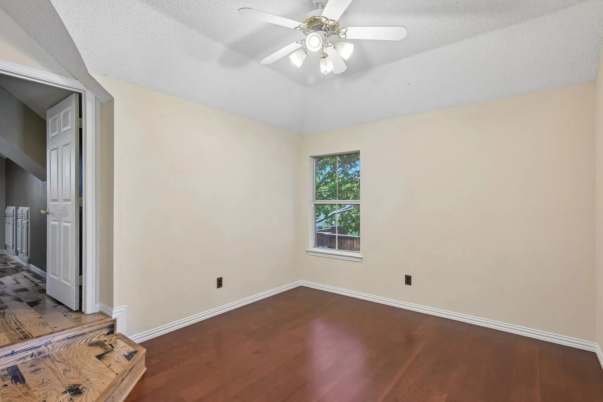 Single Family Residence For Rent in Dallas County , 525 Blackfield Drive, Coppell, Texas 75019, 4 Bedroom, 4 Bathroom, 2 Garage spaces, 3,285 Sqft, built in 1997, mls#21401098, Real Estate Agent in Coppell, Homes For Rent in Dallas county, Homes For Rent in Coppell, Realtor in Coppell Texas, Real Estate Brokerage Independent Realty Texas, Luminita Cordes Realtor