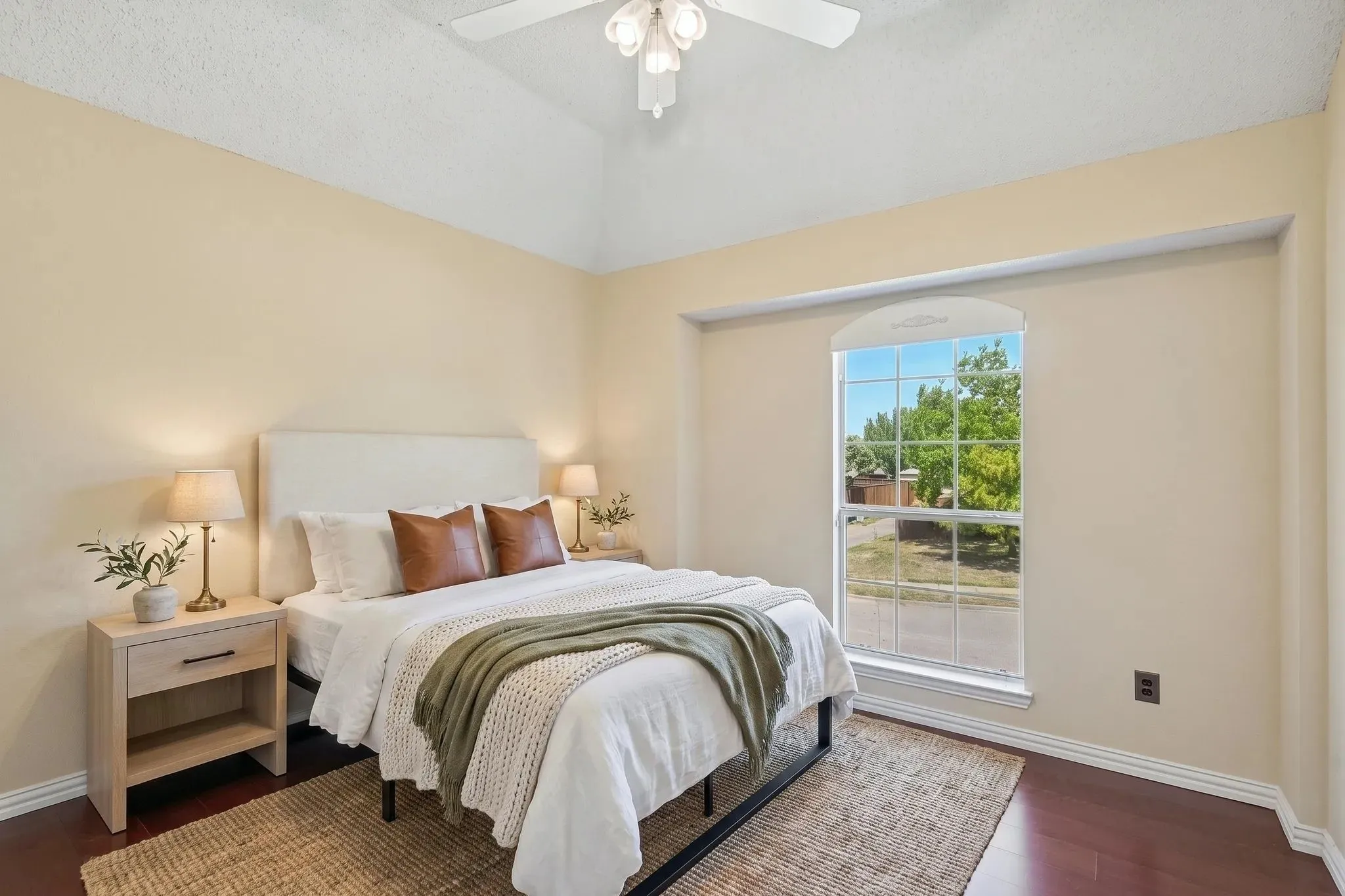 Single Family Residence For Rent in Dallas County , 525 Blackfield Drive, Coppell, Texas 75019, 4 Bedroom, 4 Bathroom, 2 Garage spaces, 3,285 Sqft, built in 1997, mls#21401098, Real Estate Agent in Coppell, Homes For Rent in Dallas county, Homes For Rent in Coppell, Realtor in Coppell Texas, Real Estate Brokerage Independent Realty Texas, Luminita Cordes Realtor