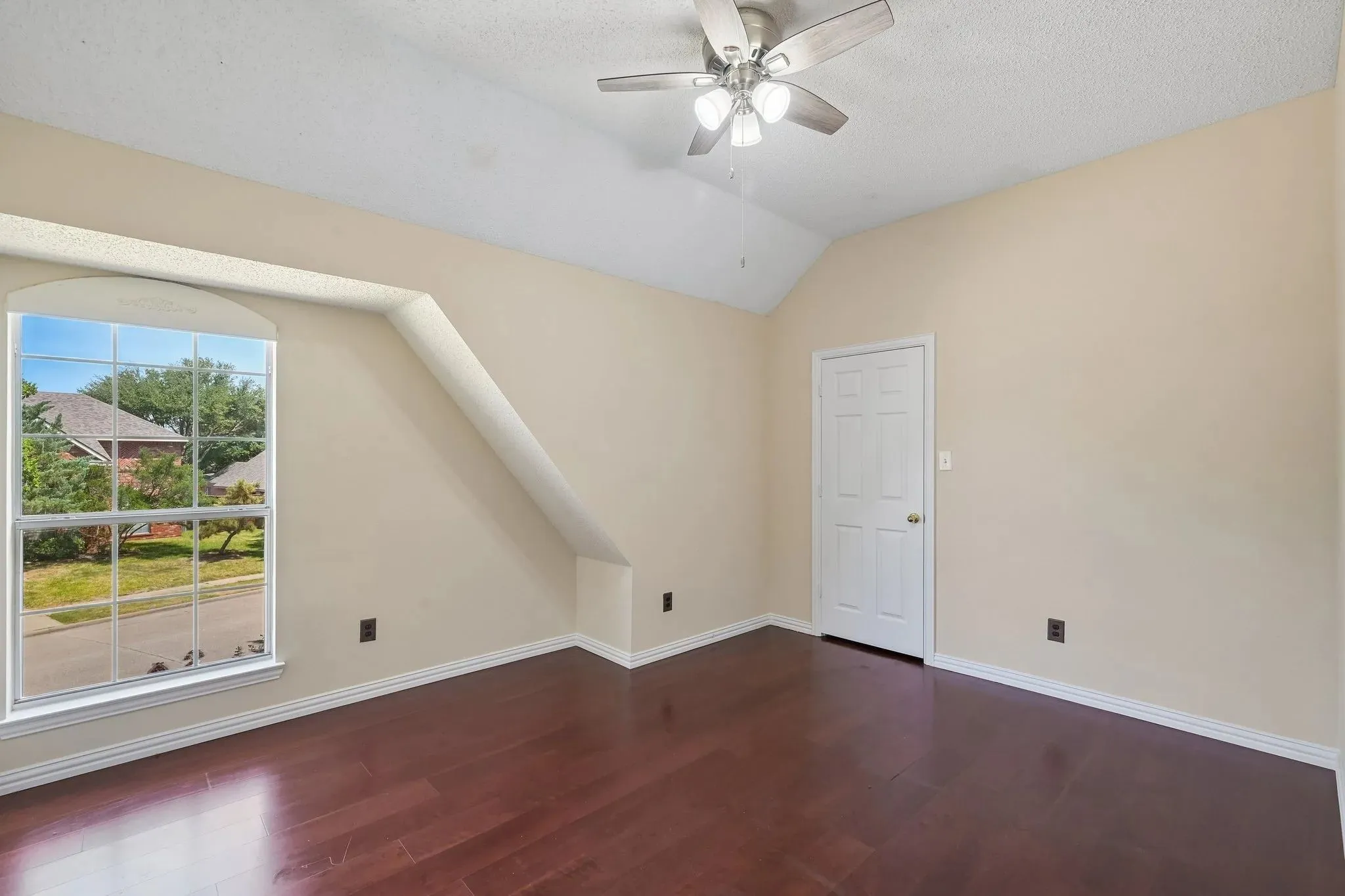 Single Family Residence For Rent in Dallas County , 525 Blackfield Drive, Coppell, Texas 75019, 4 Bedroom, 4 Bathroom, 2 Garage spaces, 3,285 Sqft, built in 1997, mls#21401098, Real Estate Agent in Coppell, Homes For Rent in Dallas county, Homes For Rent in Coppell, Realtor in Coppell Texas, Real Estate Brokerage Independent Realty Texas, Luminita Cordes Realtor