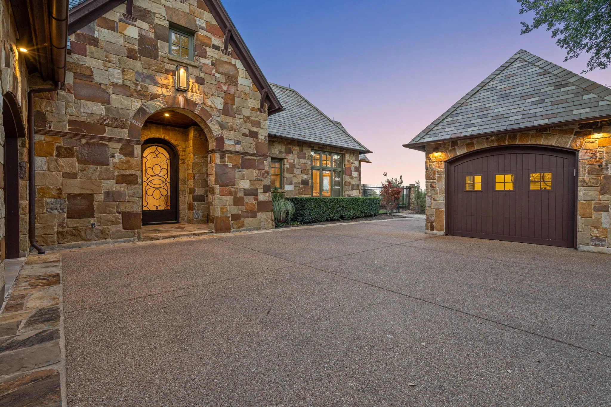 Single Family Residence For Sale in Tarrant County , 2317 Cedar Elm Terrace, Westlake, Texas 76262, 3 Bedroom, 5 Bathroom, 3 Garage spaces, 4,779 Sqft, built in 2005, mls#21402143, Real Estate Agent in Westlake, Homes For Sale in Tarrant county, Homes For Sale in Westlake, Realtor in Westlake Texas, Real Estate Brokerage Independent Realty Texas, Luminita Cordes Realtor