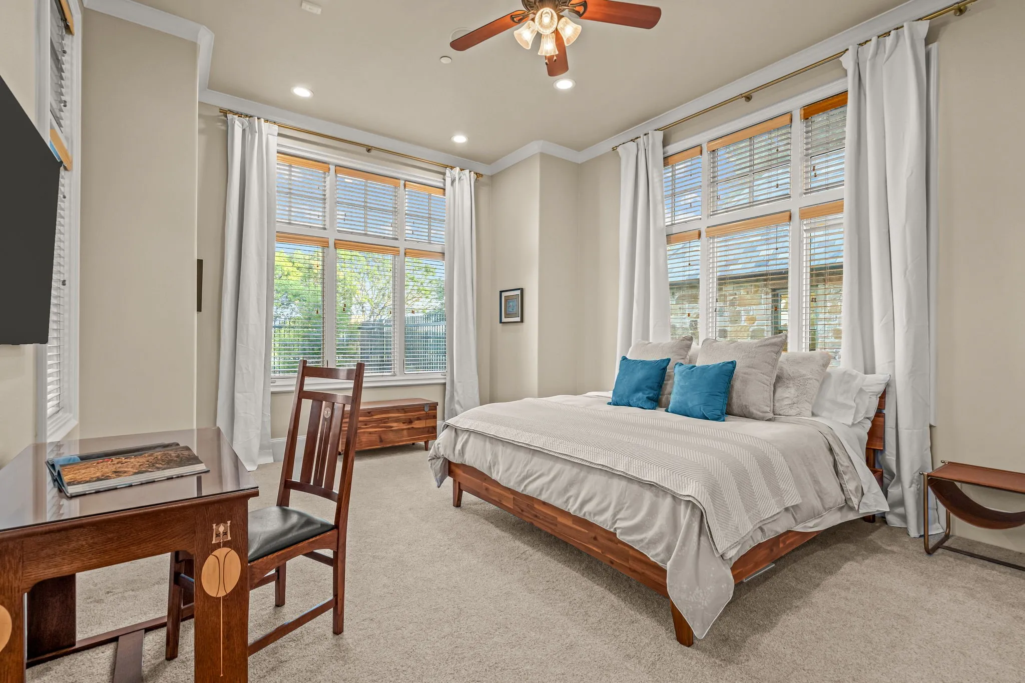 Single Family Residence For Sale in Tarrant County , 2317 Cedar Elm Terrace, Westlake, Texas 76262, 3 Bedroom, 5 Bathroom, 3 Garage spaces, 4,779 Sqft, built in 2005, mls#21402143, Real Estate Agent in Westlake, Homes For Sale in Tarrant county, Homes For Sale in Westlake, Realtor in Westlake Texas, Real Estate Brokerage Independent Realty Texas, Luminita Cordes Realtor