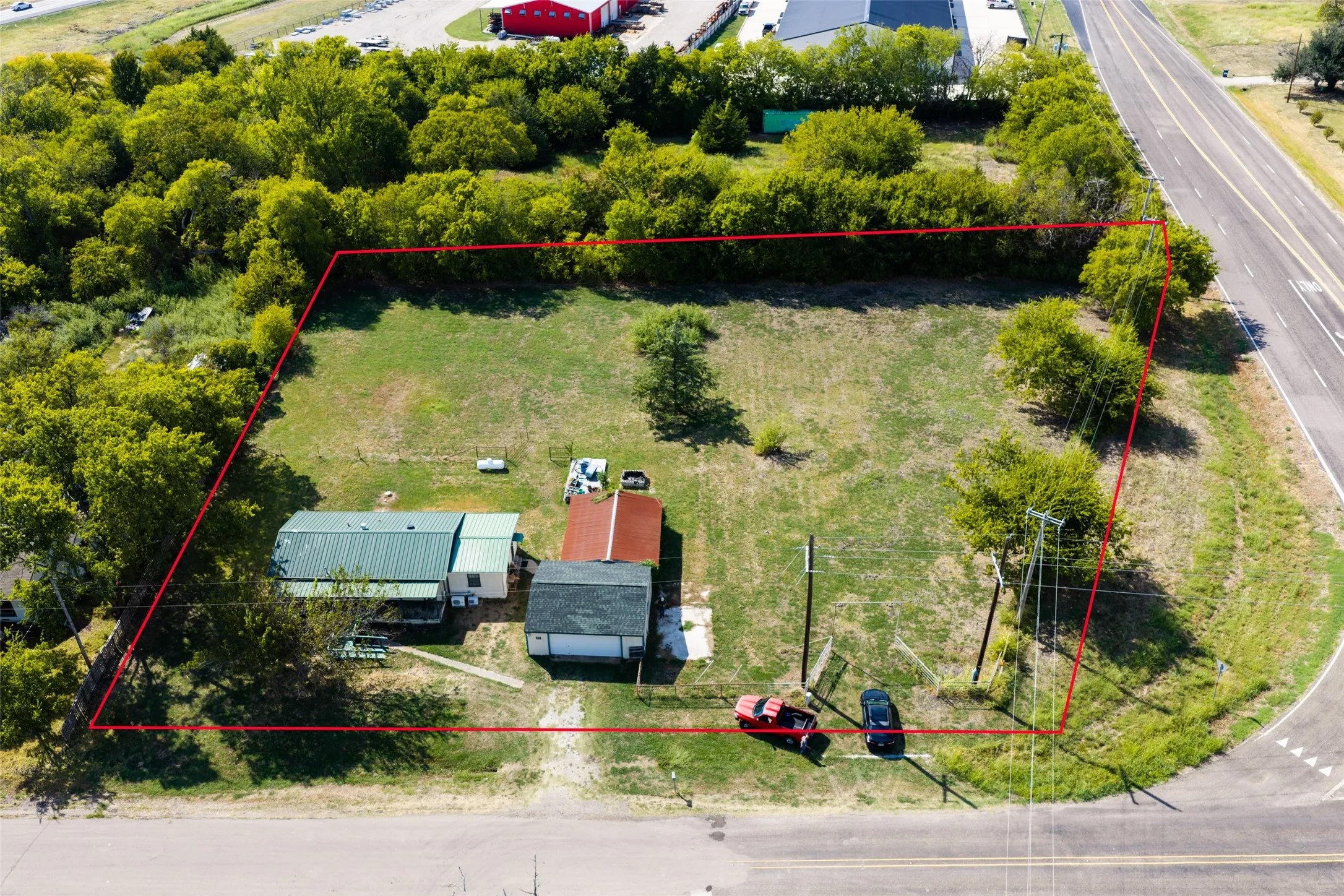 Single Family Residence For Sale in Hunt County , 80 County Road 1118, Caddo Mills, Texas 75135, 3 Bedroom, 2 Bathroom, 2 Garage spaces, 1,154 Sqft, built in 1965, mls#21402448, Real Estate Agent in Caddo Mills, Homes For Sale in Hunt county, Homes For Sale in Caddo Mills, Realtor in Caddo Mills Texas, Real Estate Brokerage Independent Realty Texas, Luminita Cordes Realtor