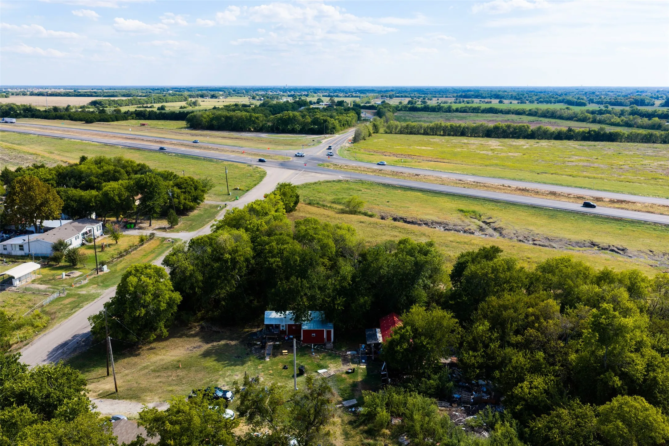 Single Family Residence For Sale in Hunt County , 80 County Road 1118, Caddo Mills, Texas 75135, 3 Bedroom, 2 Bathroom, 2 Garage spaces, 1,154 Sqft, built in 1965, mls#21402448, Real Estate Agent in Caddo Mills, Homes For Sale in Hunt county, Homes For Sale in Caddo Mills, Realtor in Caddo Mills Texas, Real Estate Brokerage Independent Realty Texas, Luminita Cordes Realtor